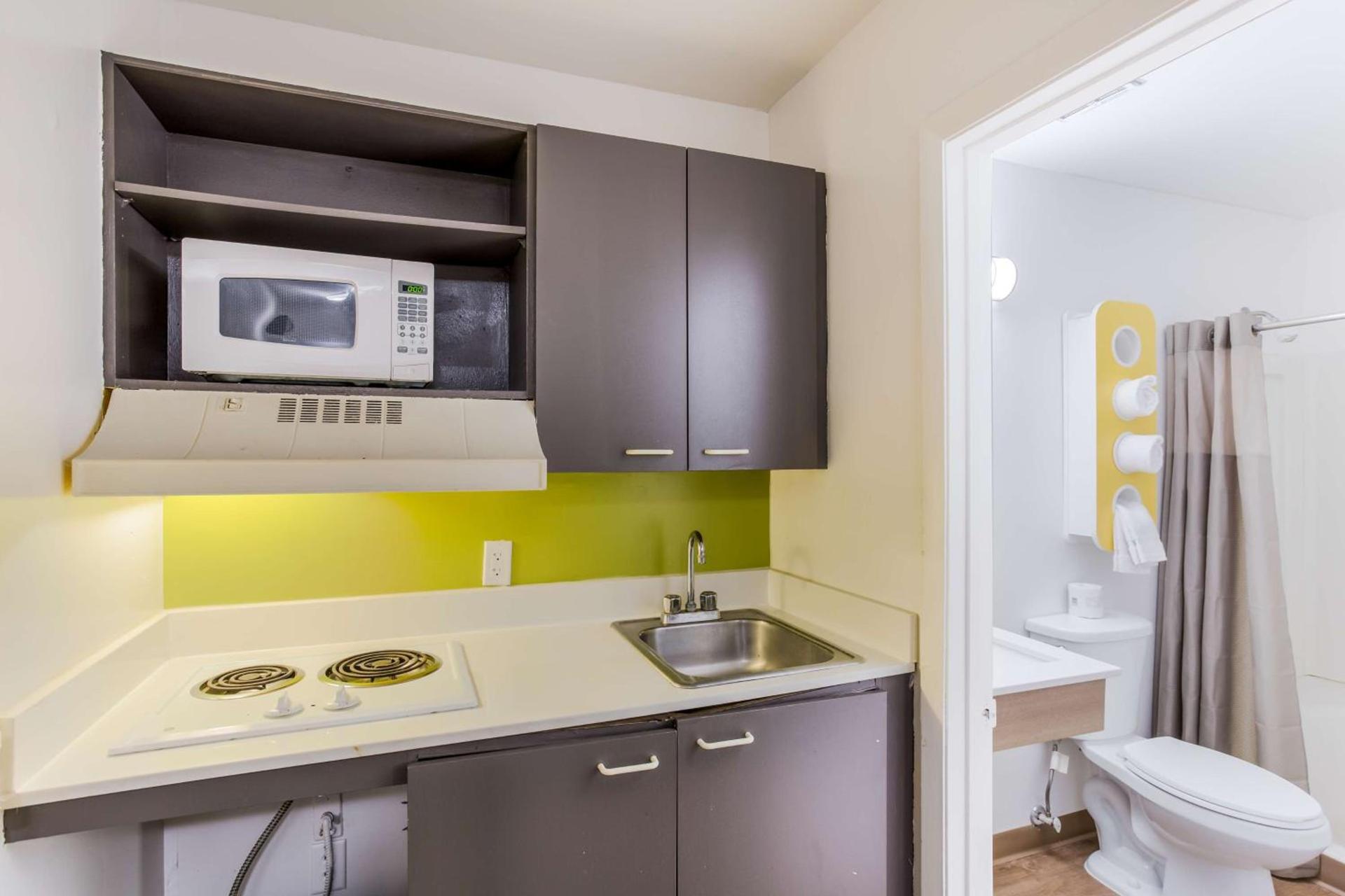 Studio 6 Extended Stay - Jacksonville, FL - South photo 13