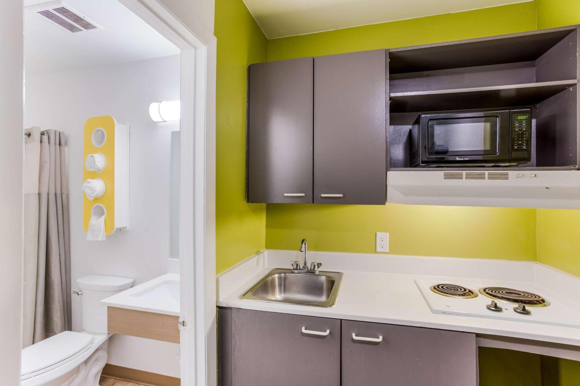 Studio 6 Extended Stay - Jacksonville, FL - South photo 15
