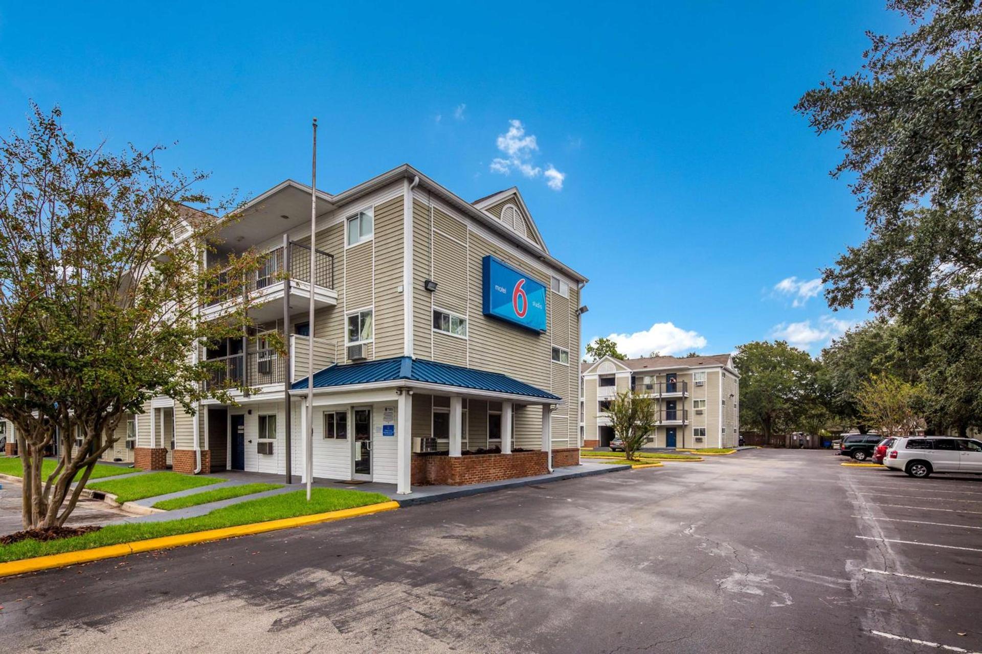 Studio 6 Extended Stay - Jacksonville, FL - South photo 4