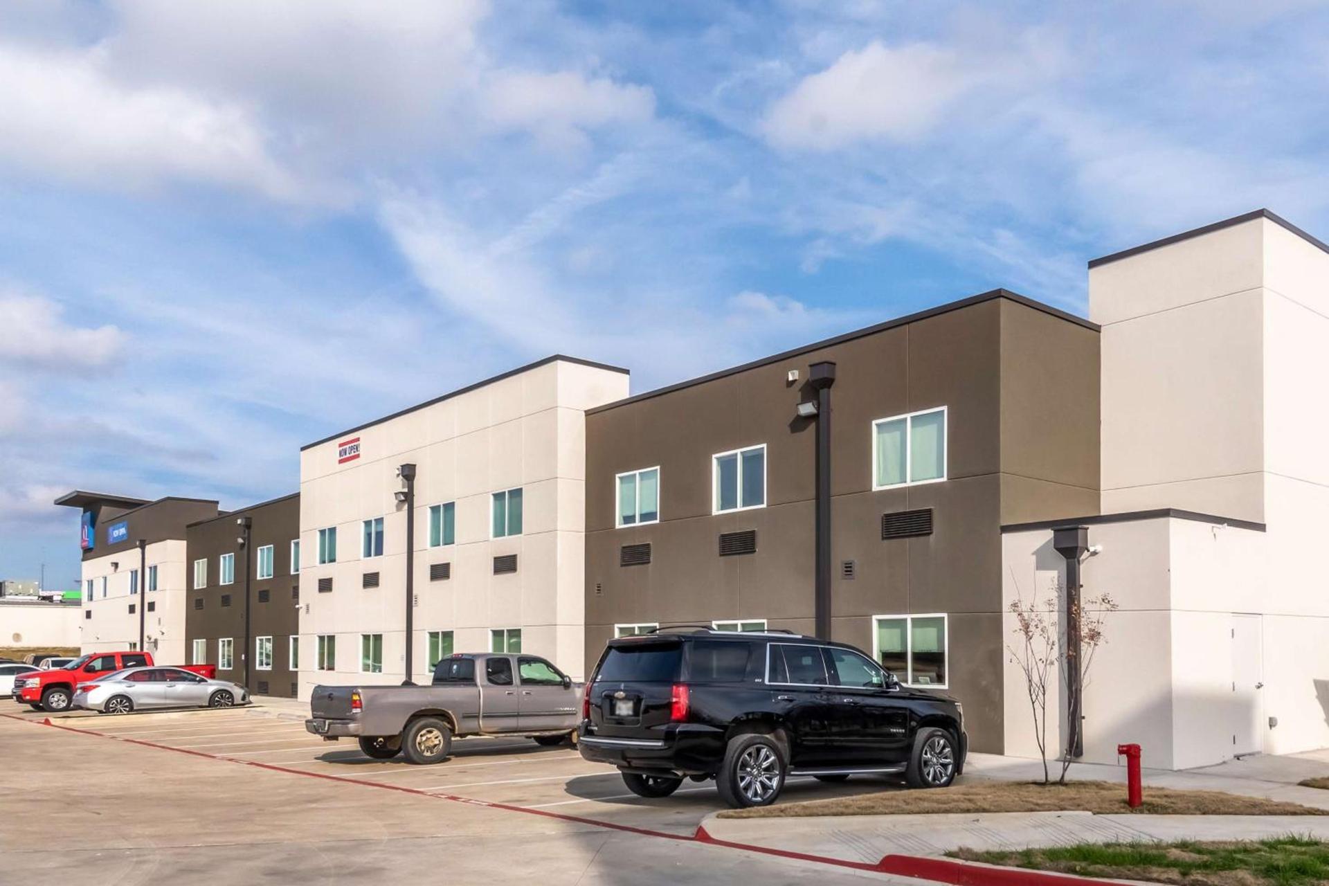 Studio 6-Mesquite, TX - Dallas photo 2