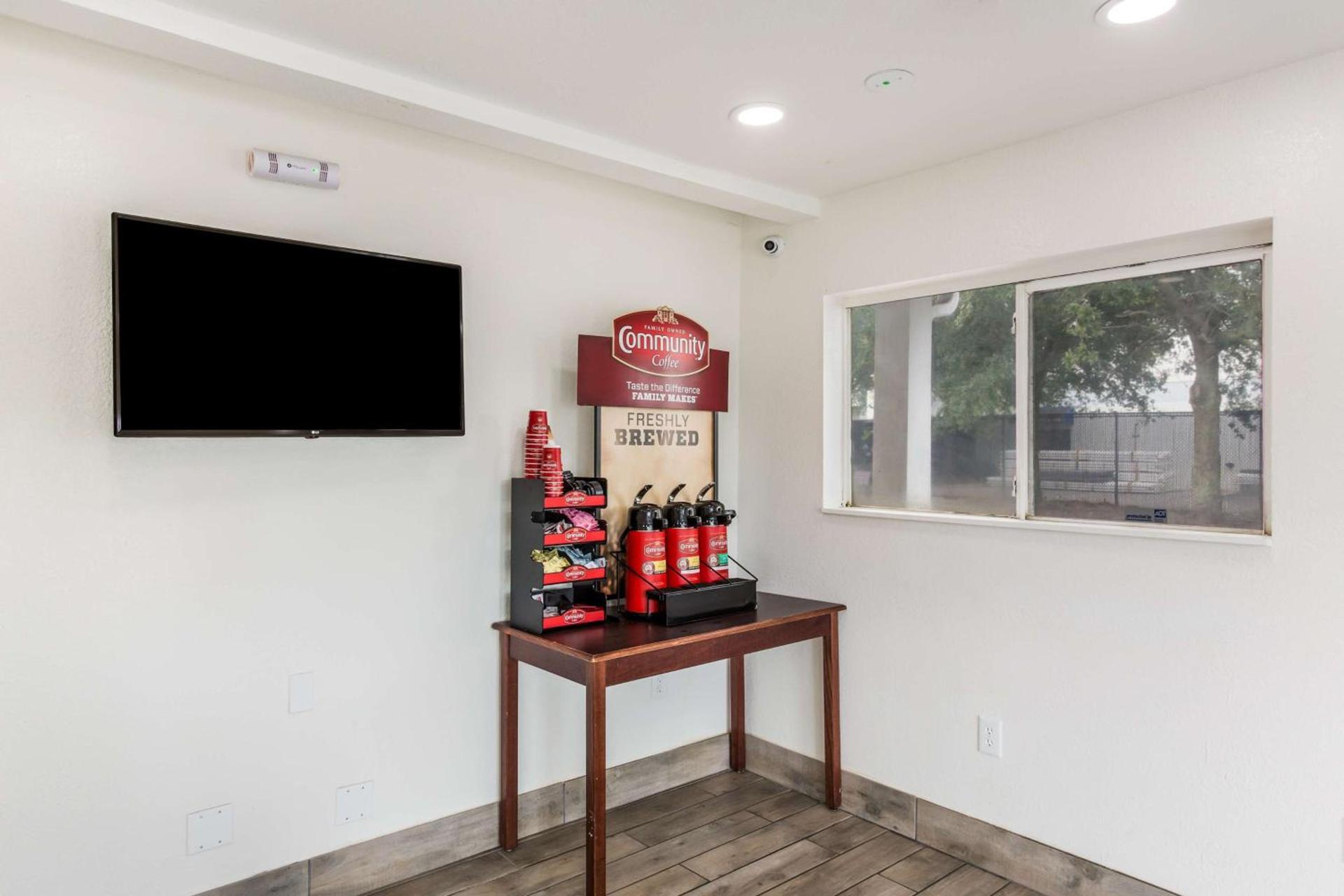 Studio 6 Extended Stay - Jacksonville, FL - South photo 21