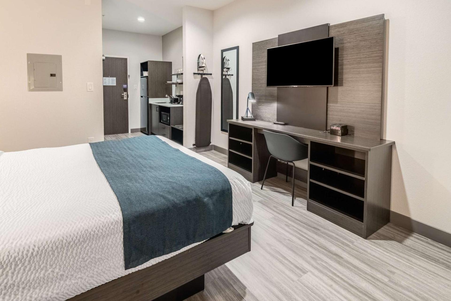 Studio 6-Mesquite, TX - Dallas photo 13
