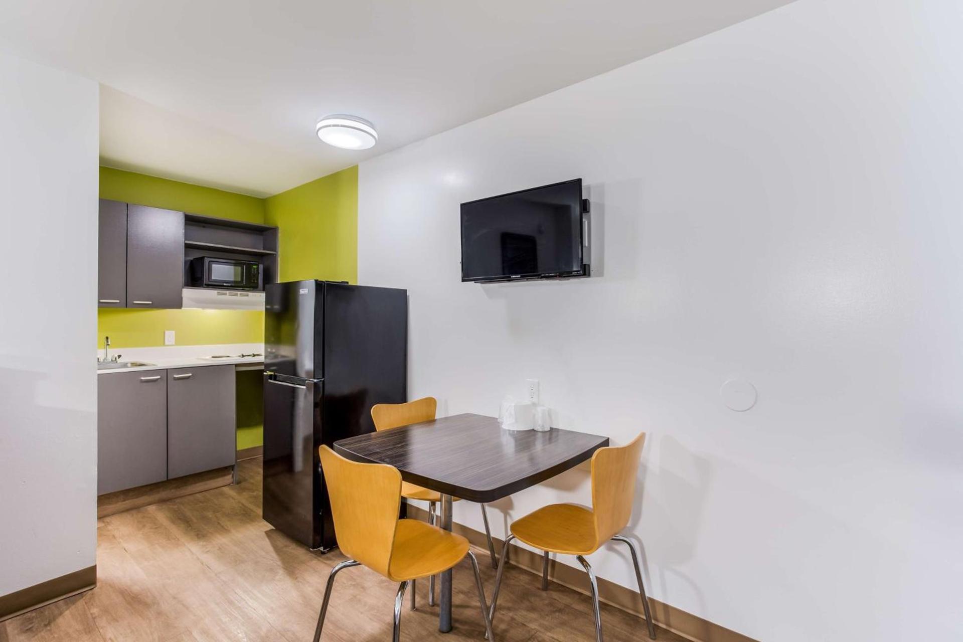 Studio 6 Extended Stay - Jacksonville, FL - South photo 14