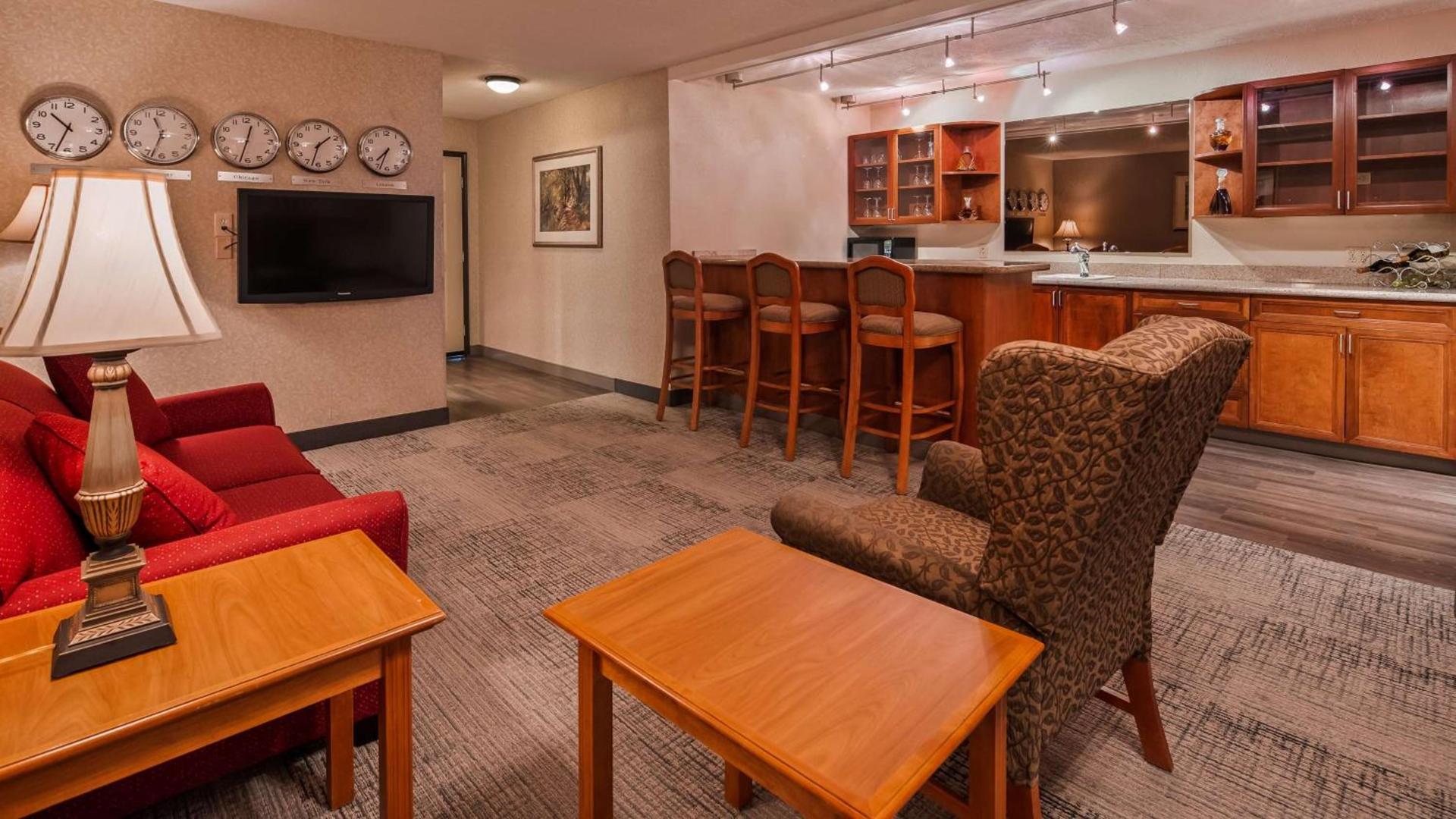 Best Western Plus Rivershore Hotel photo 10