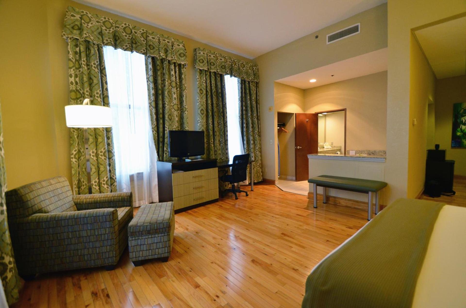 Holiday Inn Express Cleveland Downtown by IHG photo 30