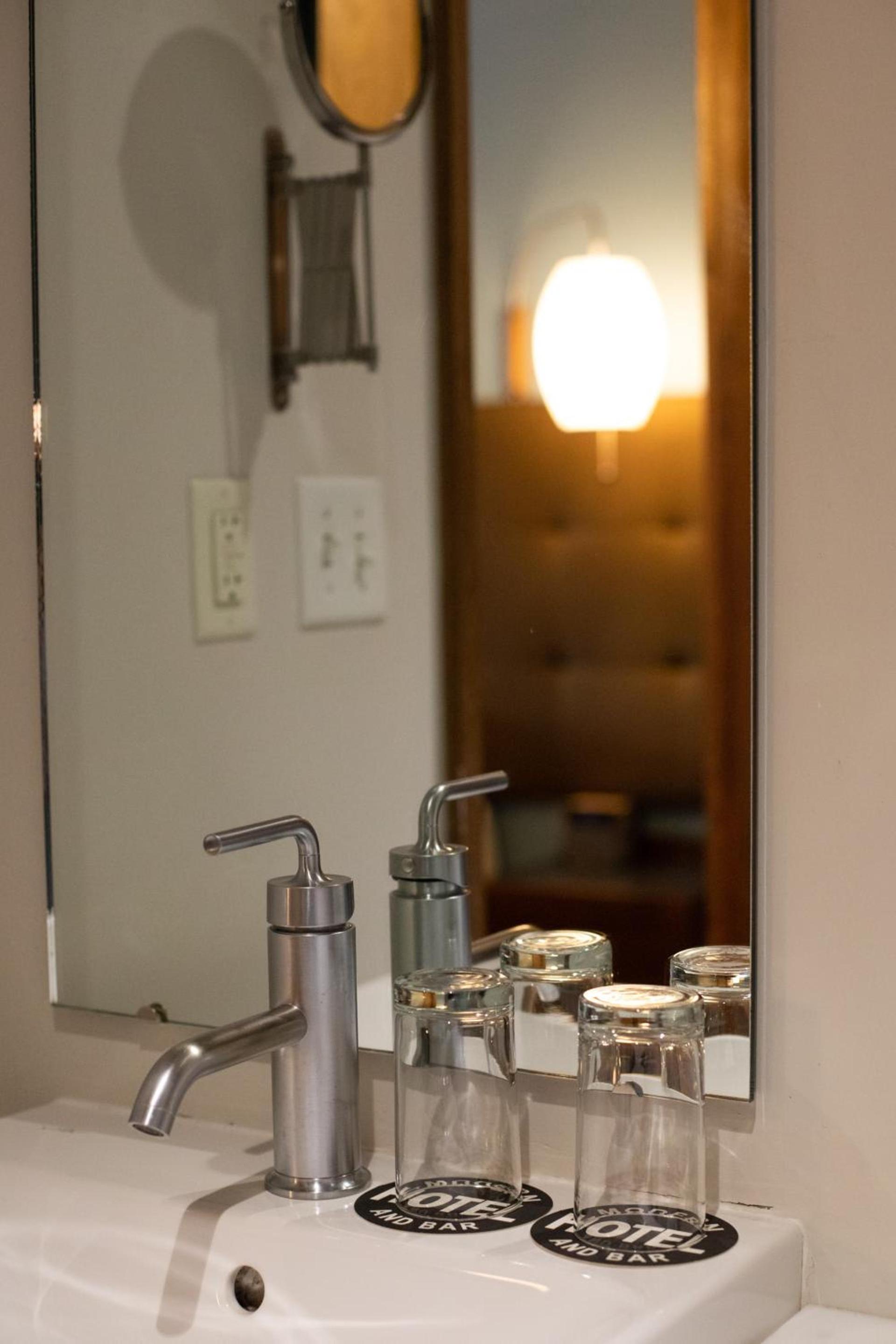 Modern Hotel photo 85