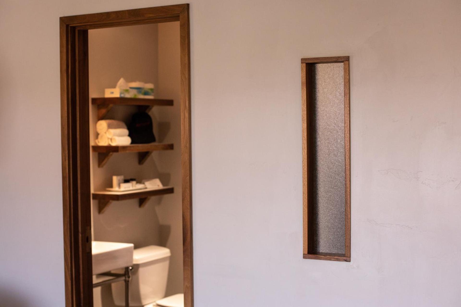 Modern Hotel photo 59