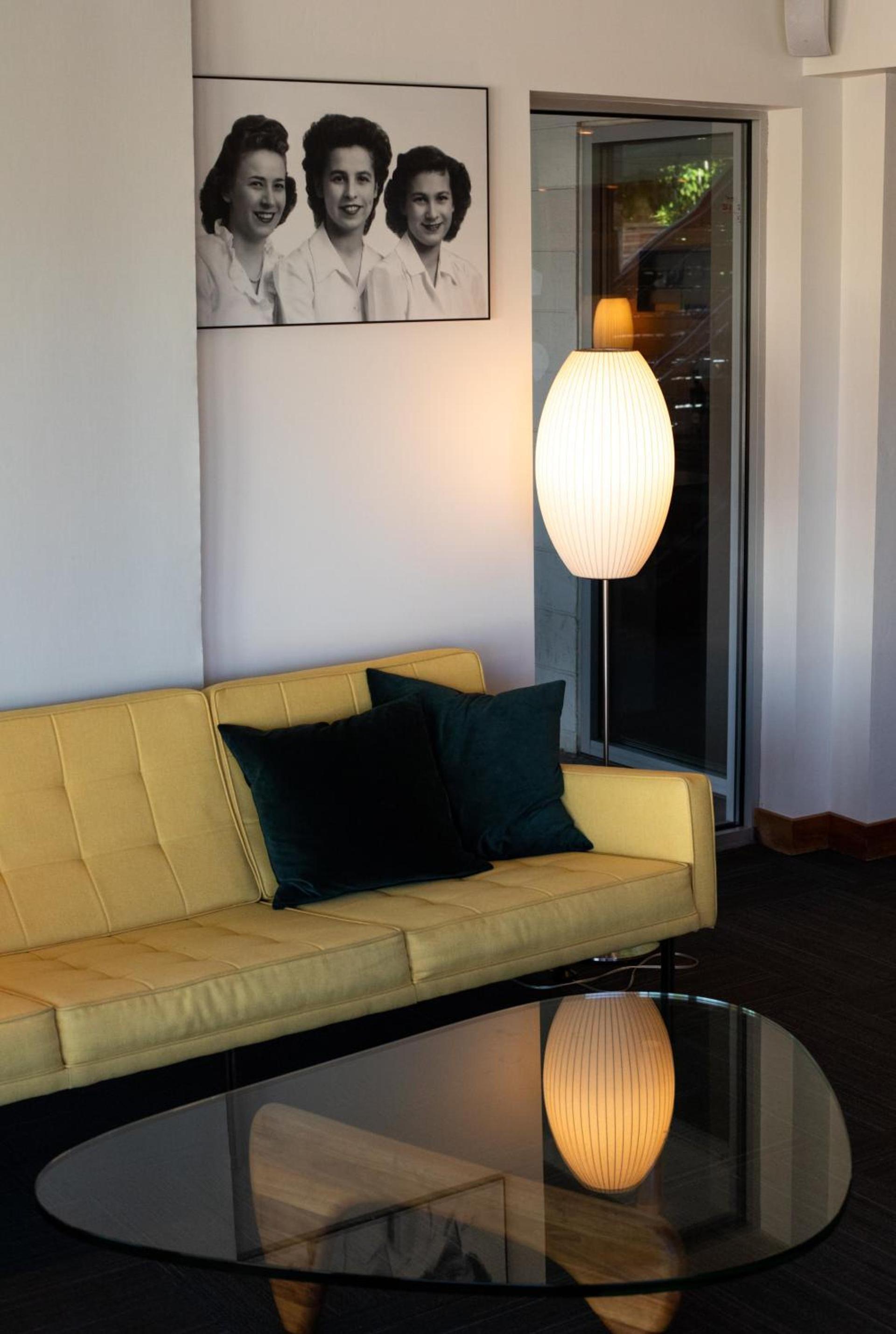 Modern Hotel photo 38