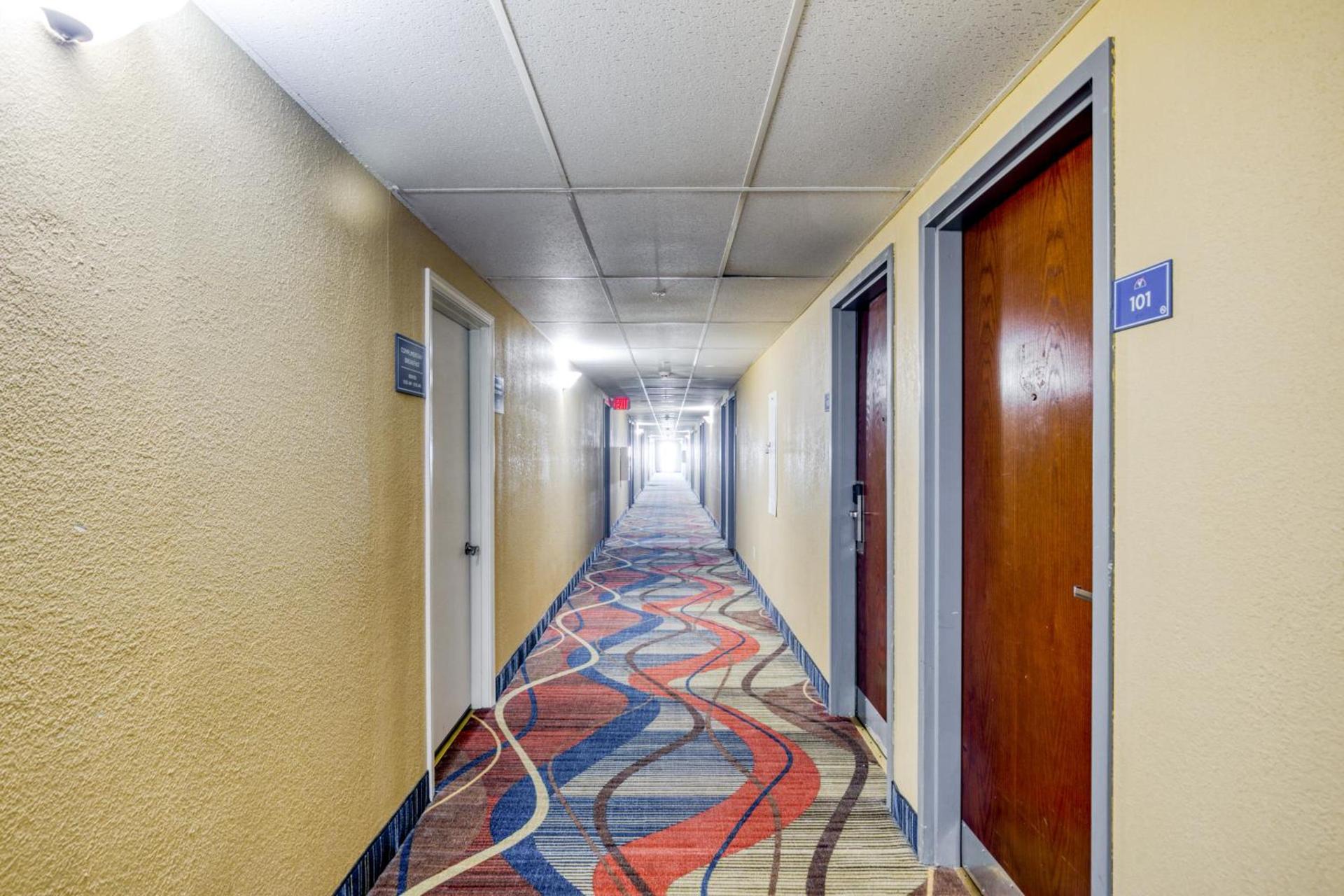 FairBridge Inn Express Monroe City photo 10