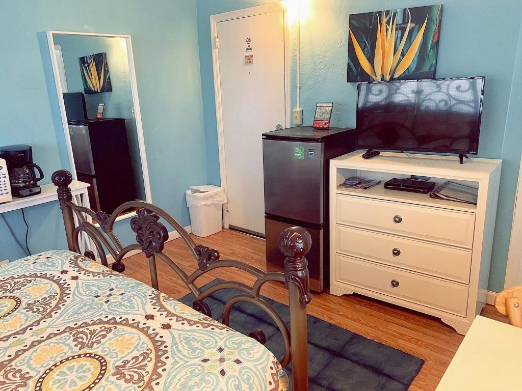Ebb Tide Resort photo 75