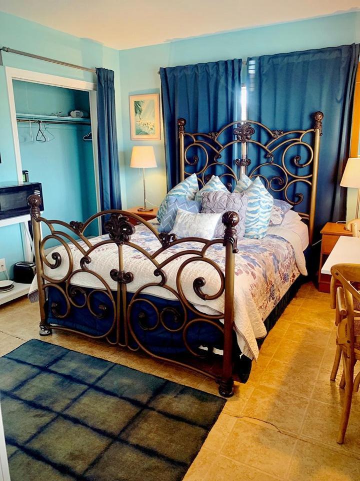 Ebb Tide Resort photo 24