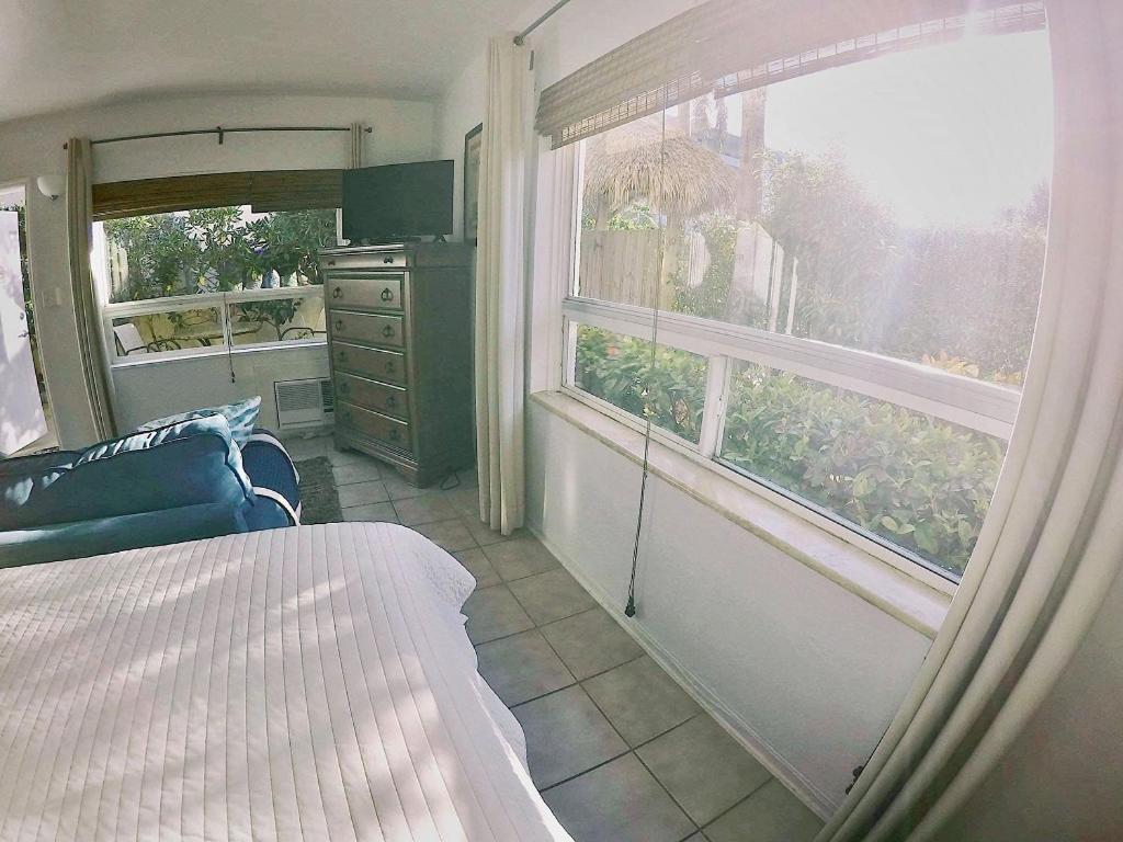 Ebb Tide Resort photo 58