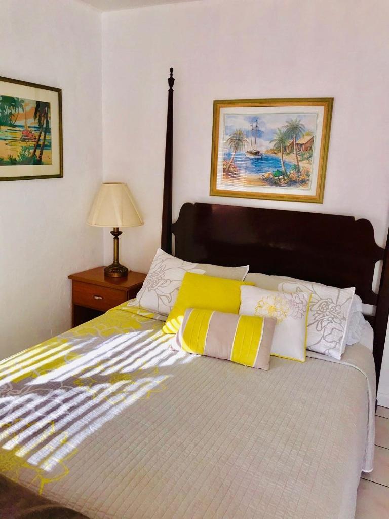 Ebb Tide Resort photo 12