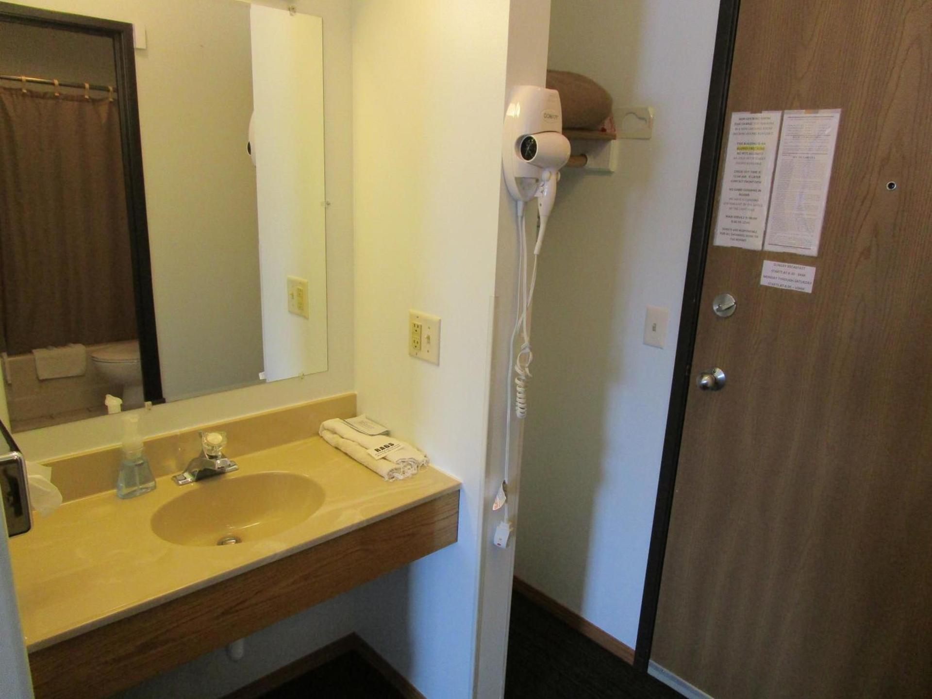 Dakota Country Inn photo 22