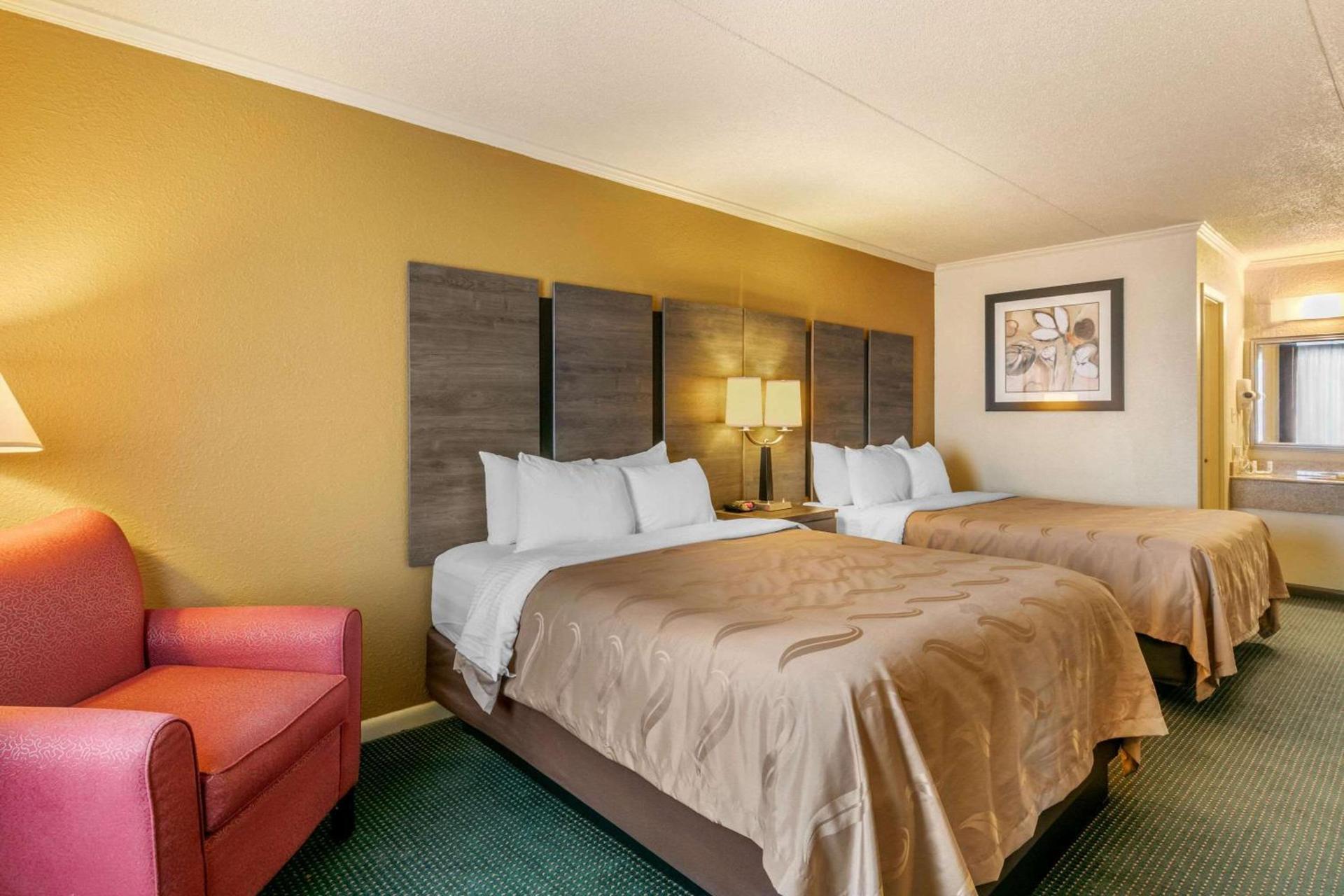Red Roof Inn Manchester, TN photo 11