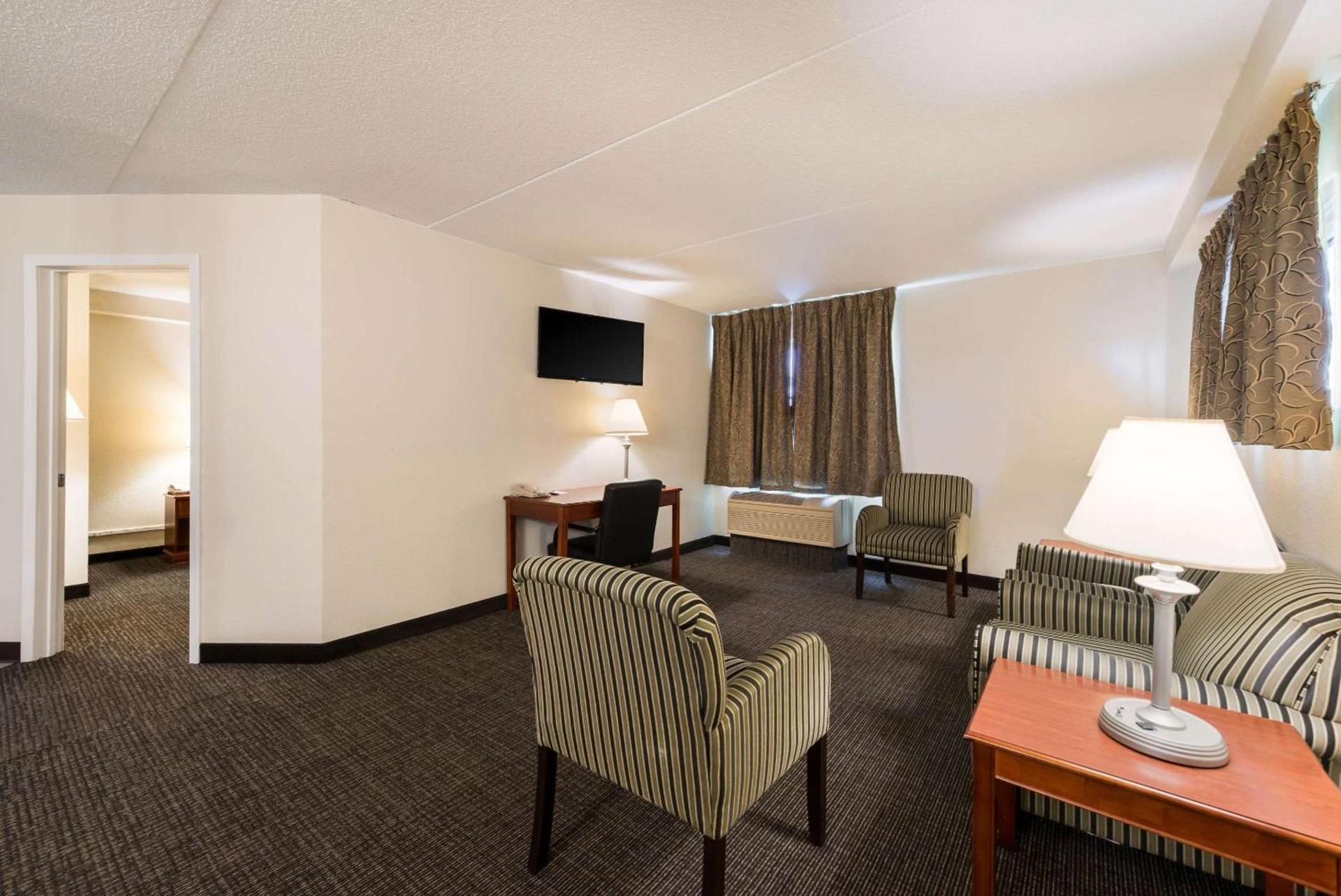 Quality Inn Bradley- Bourbonnais photo 10