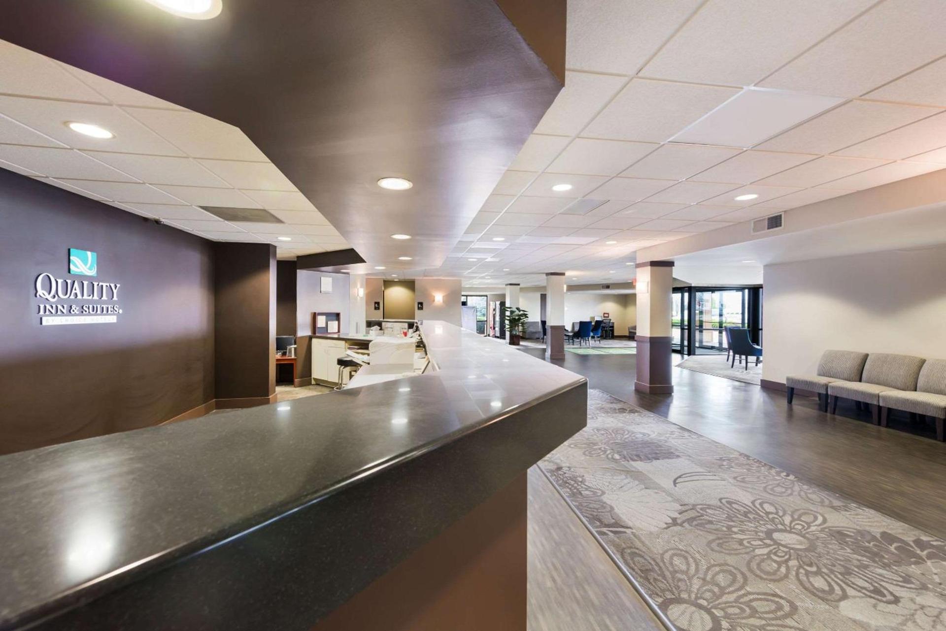 Quality Inn Bradley- Bourbonnais photo 3