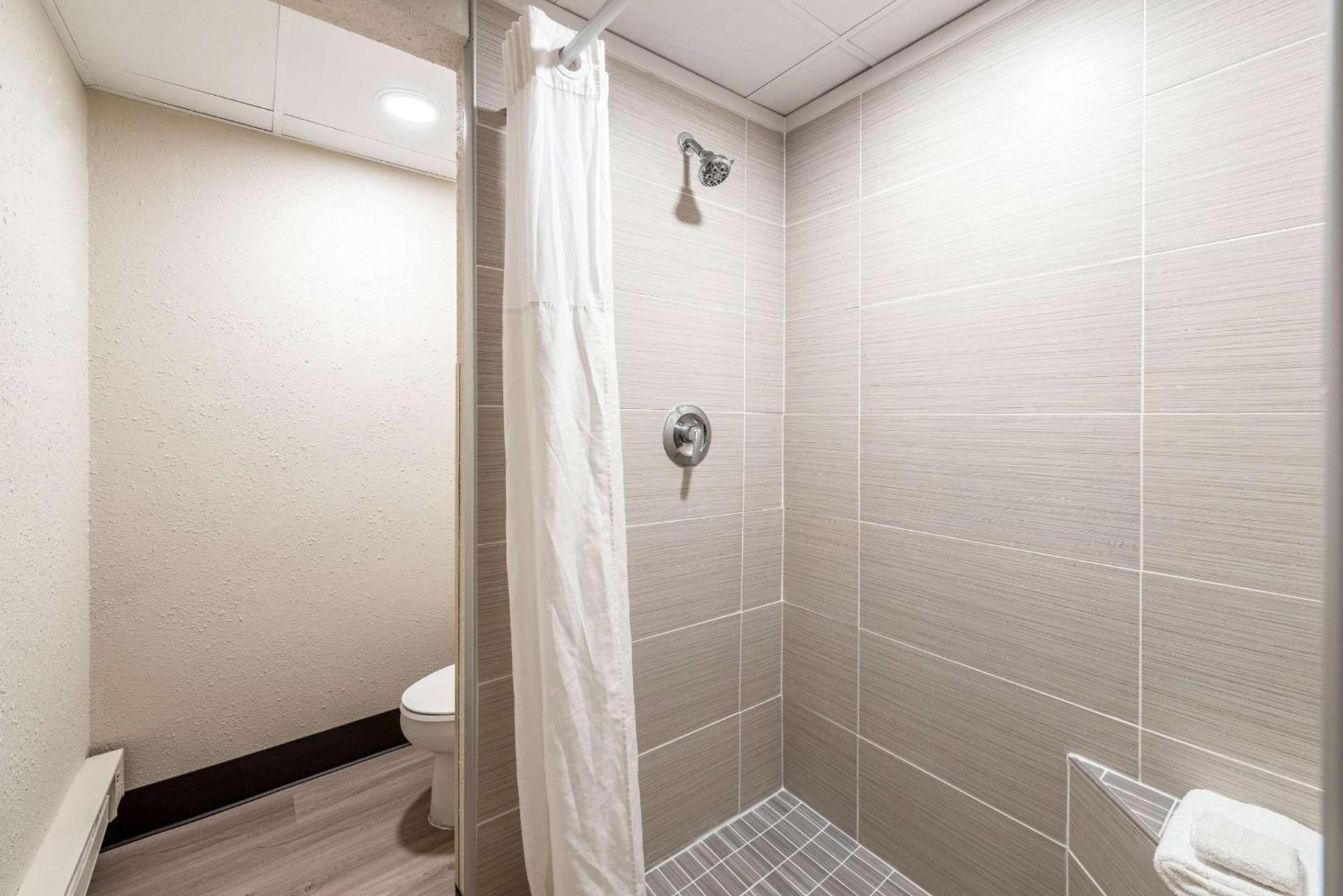 Quality Inn Bradley- Bourbonnais photo 14