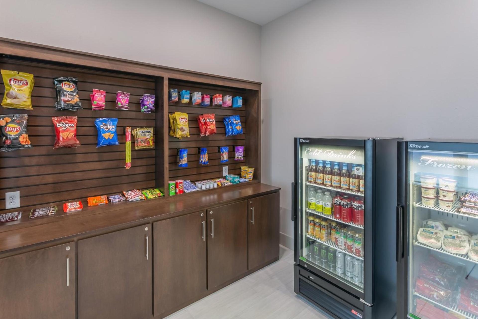 Holiday Inn Express & Suites - Columbus - Worthington by IHG photo 7