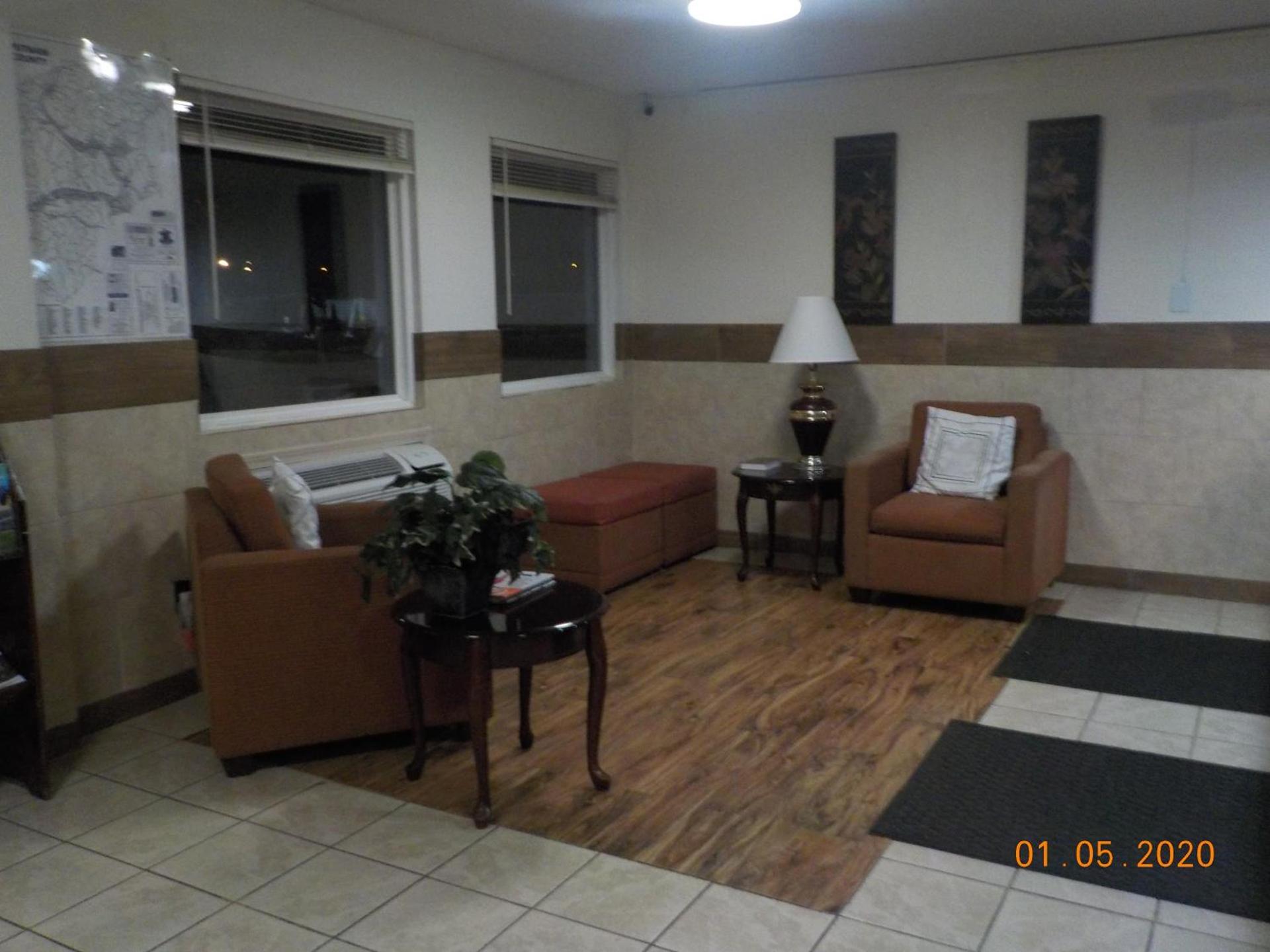 Motel 6 Hurricane, WV photo 1
