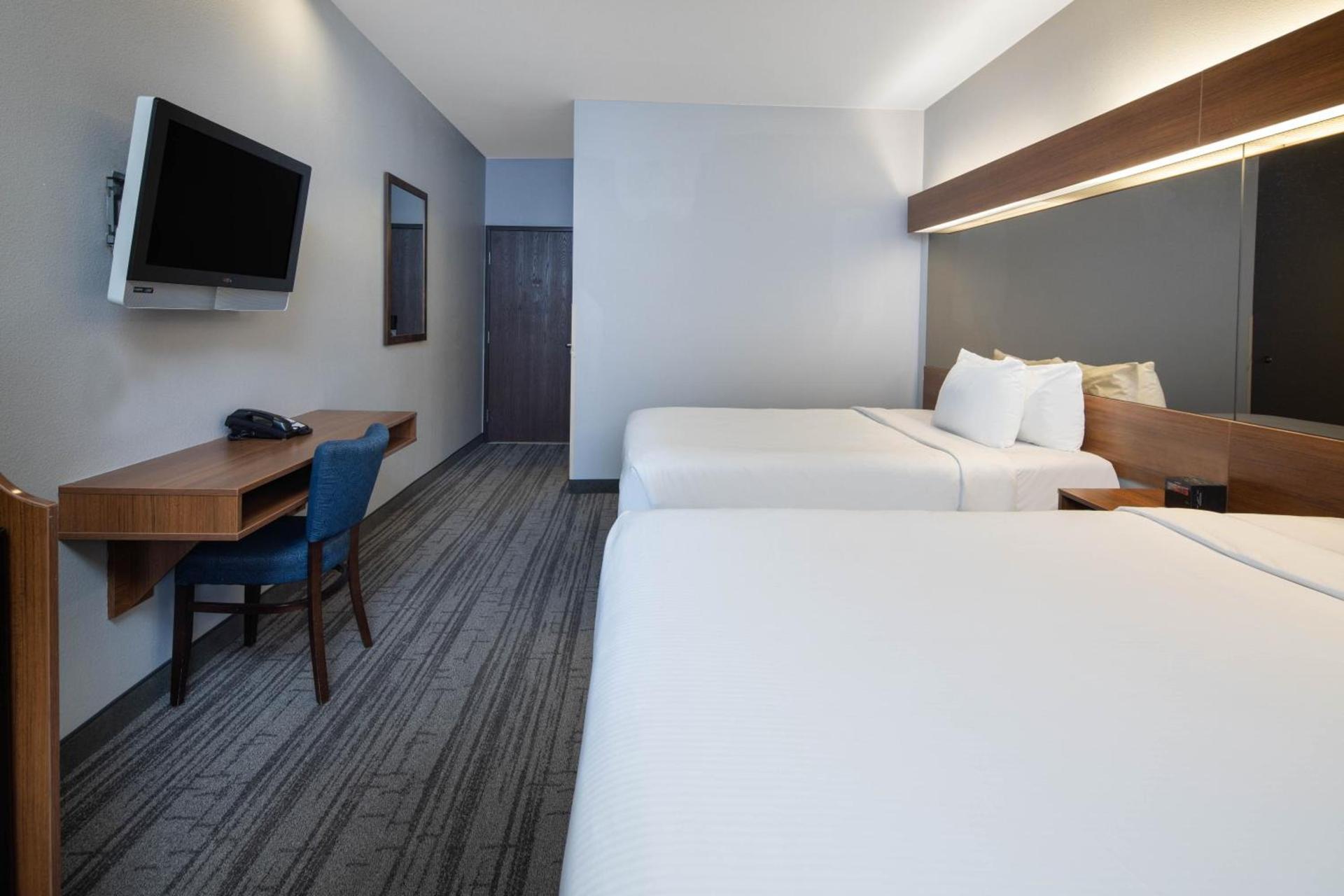 Baymont by Wyndham Las Vegas South Strip photo 46