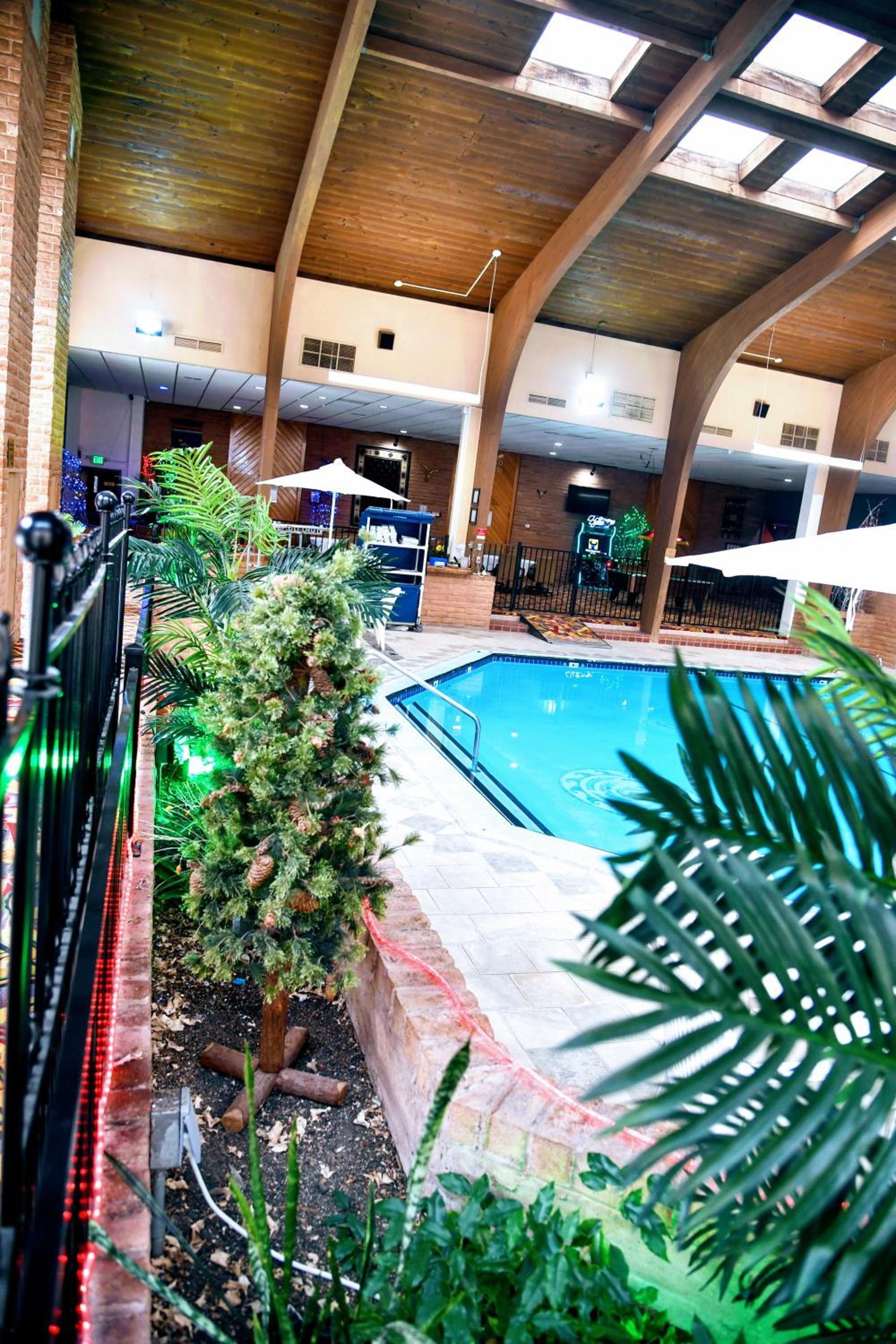 Douglas Inn and Conference Center photo 41