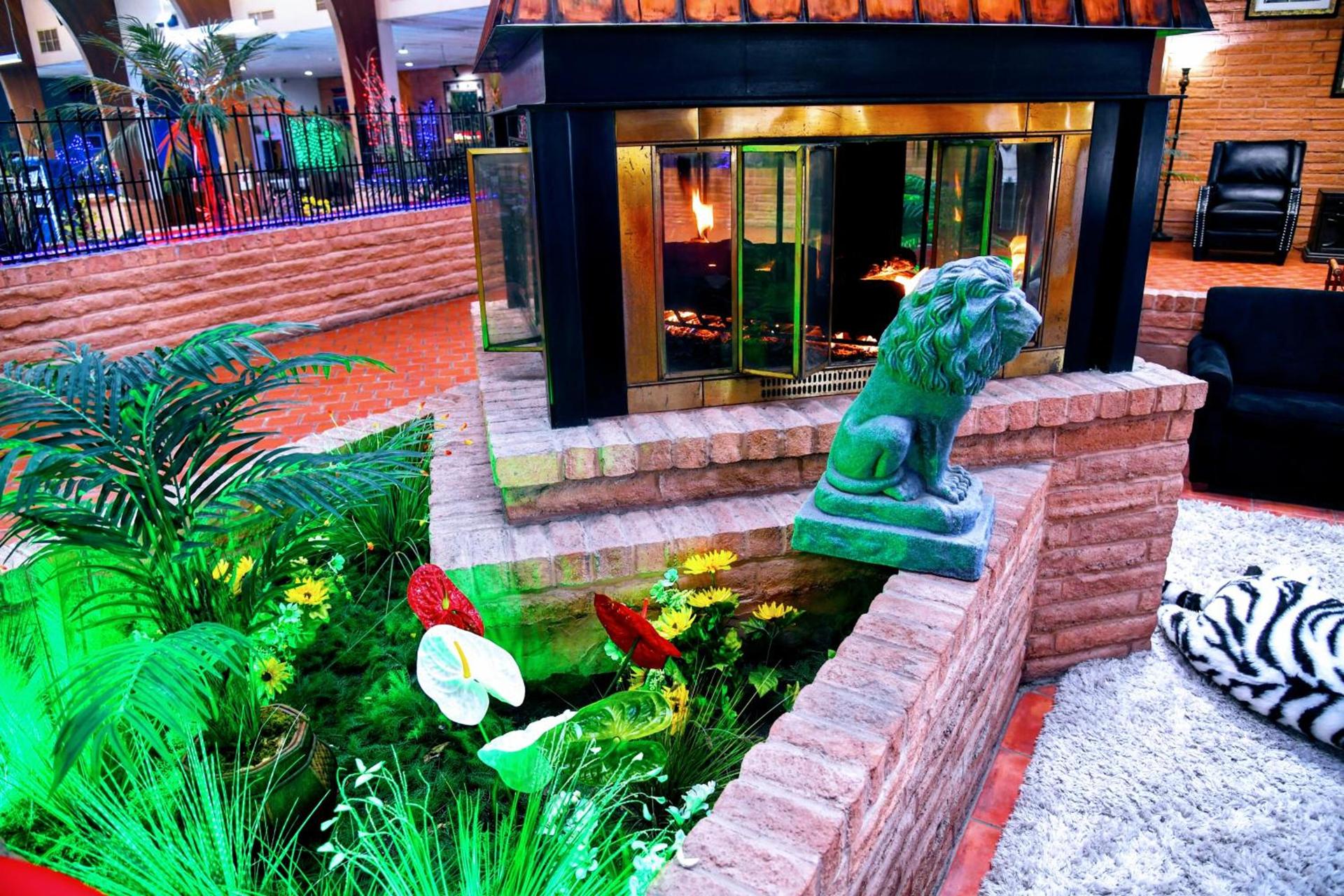 Douglas Inn and Conference Center photo 38