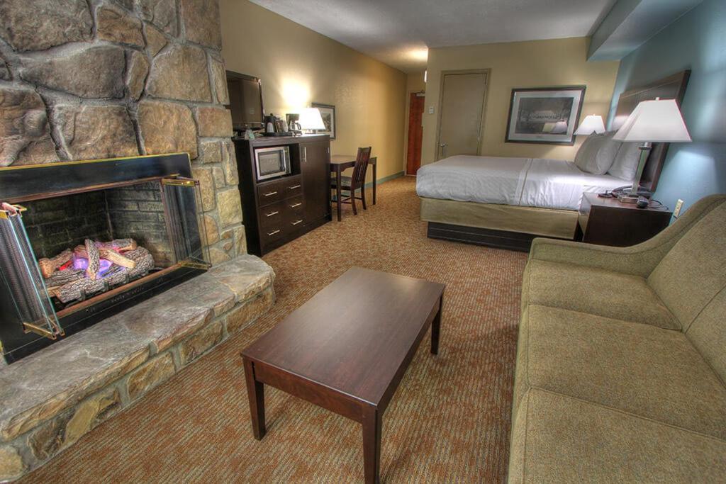 Greystone Lodge on the River photo 21