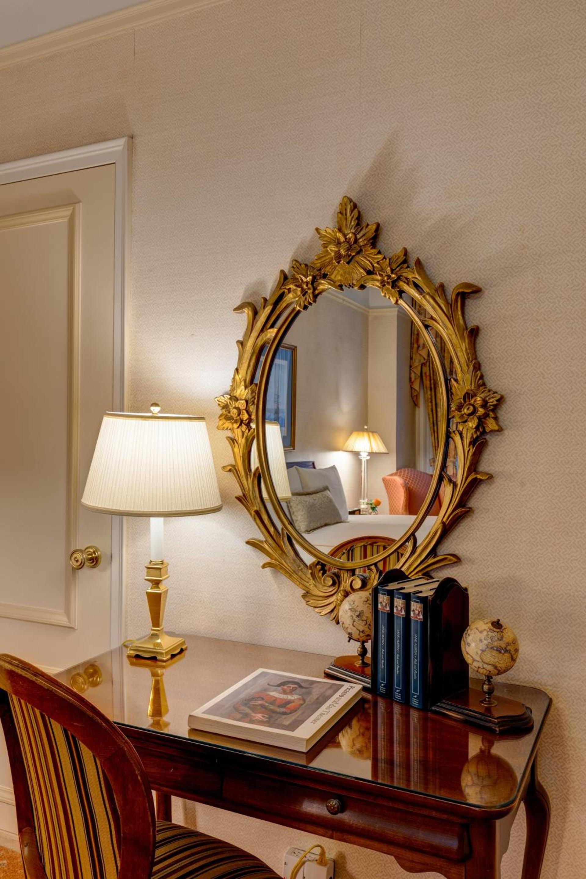 Hotel Elysee by Library Hotel Collection photo 4