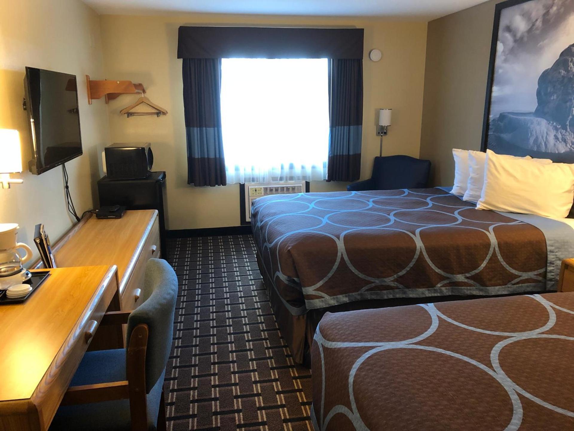 Super 8 by Wyndham Carson City Lake Tahoe photo 20