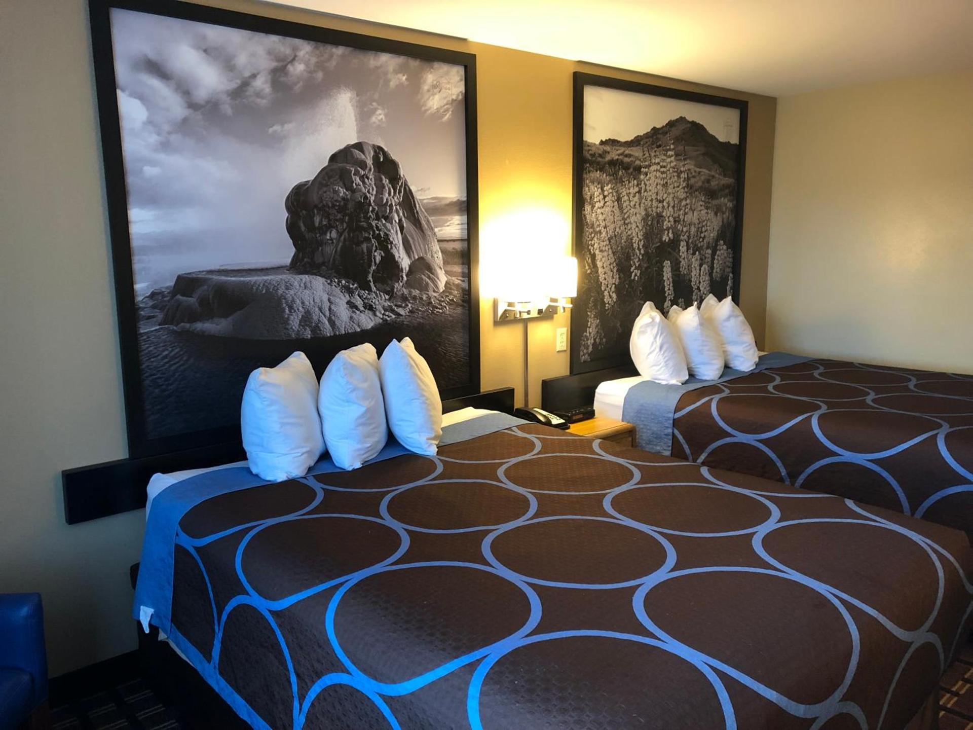 Super 8 by Wyndham Carson City Lake Tahoe photo 12