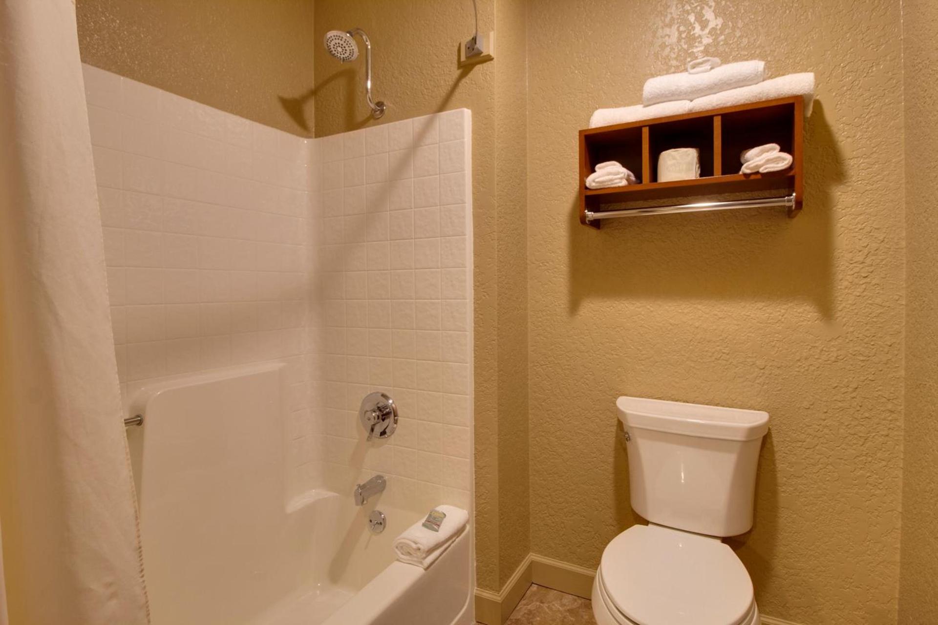 Best Western Harbour Pointe Lakefront photo 96