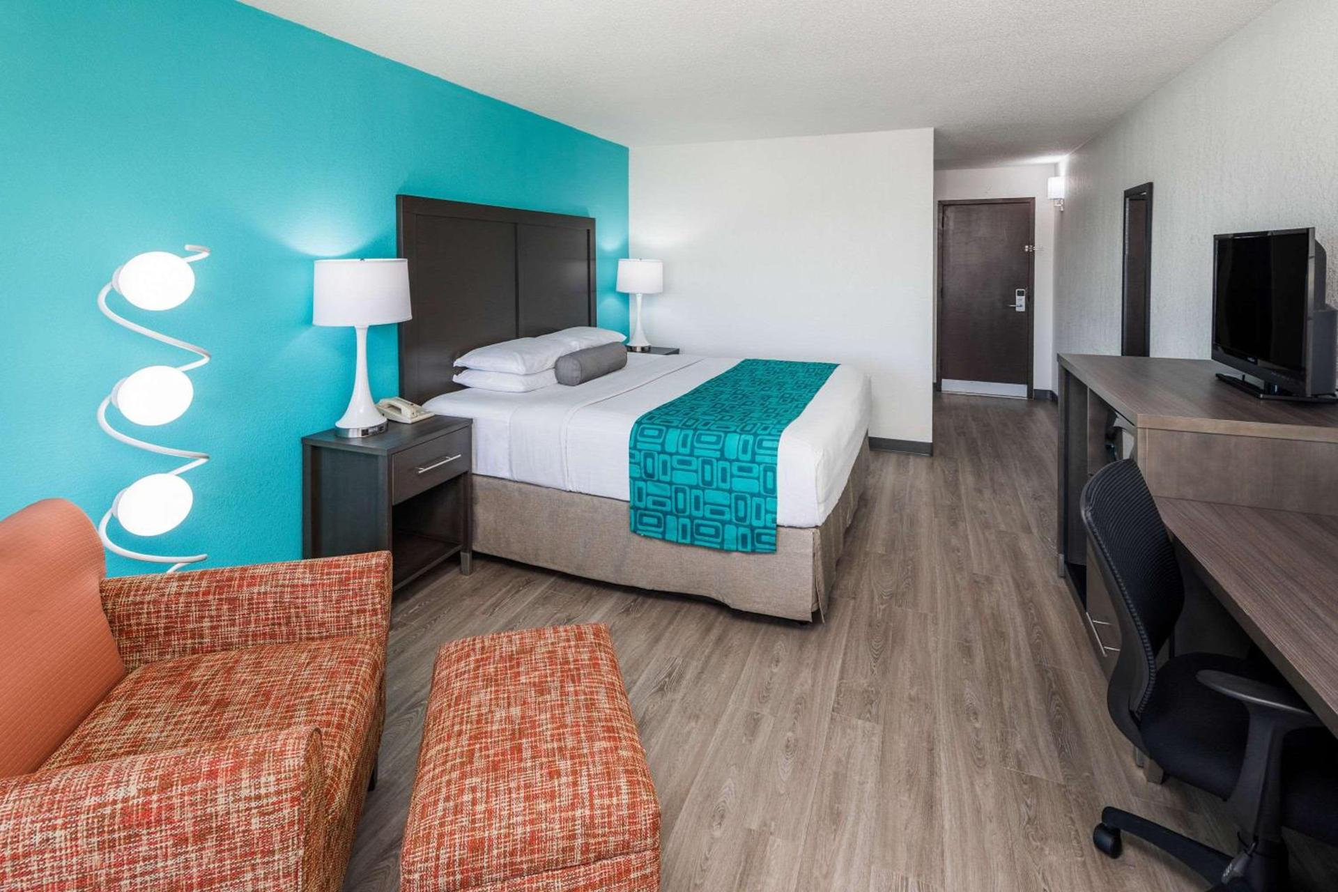 Howard Johnson by Wyndham Beaufort/Parris Island photo 8