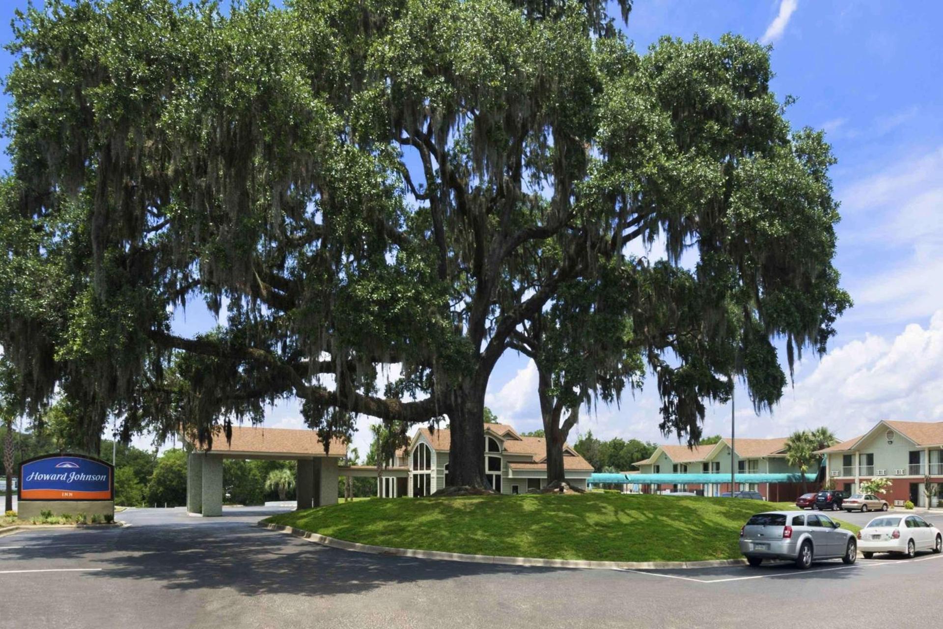 Howard Johnson by Wyndham Beaufort/Parris Island photo 4