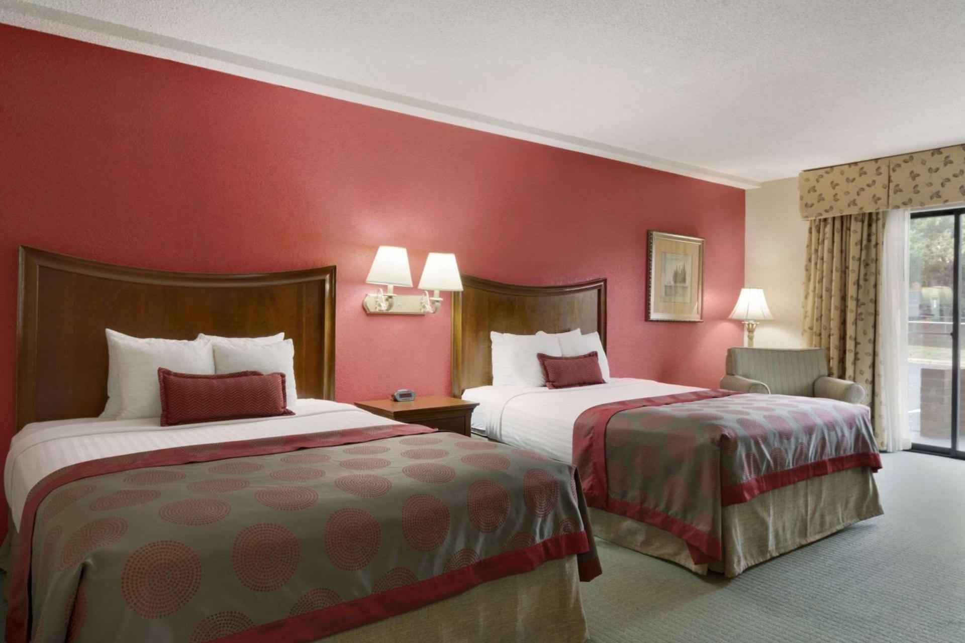 Ramada by Wyndham Raleigh photo 6