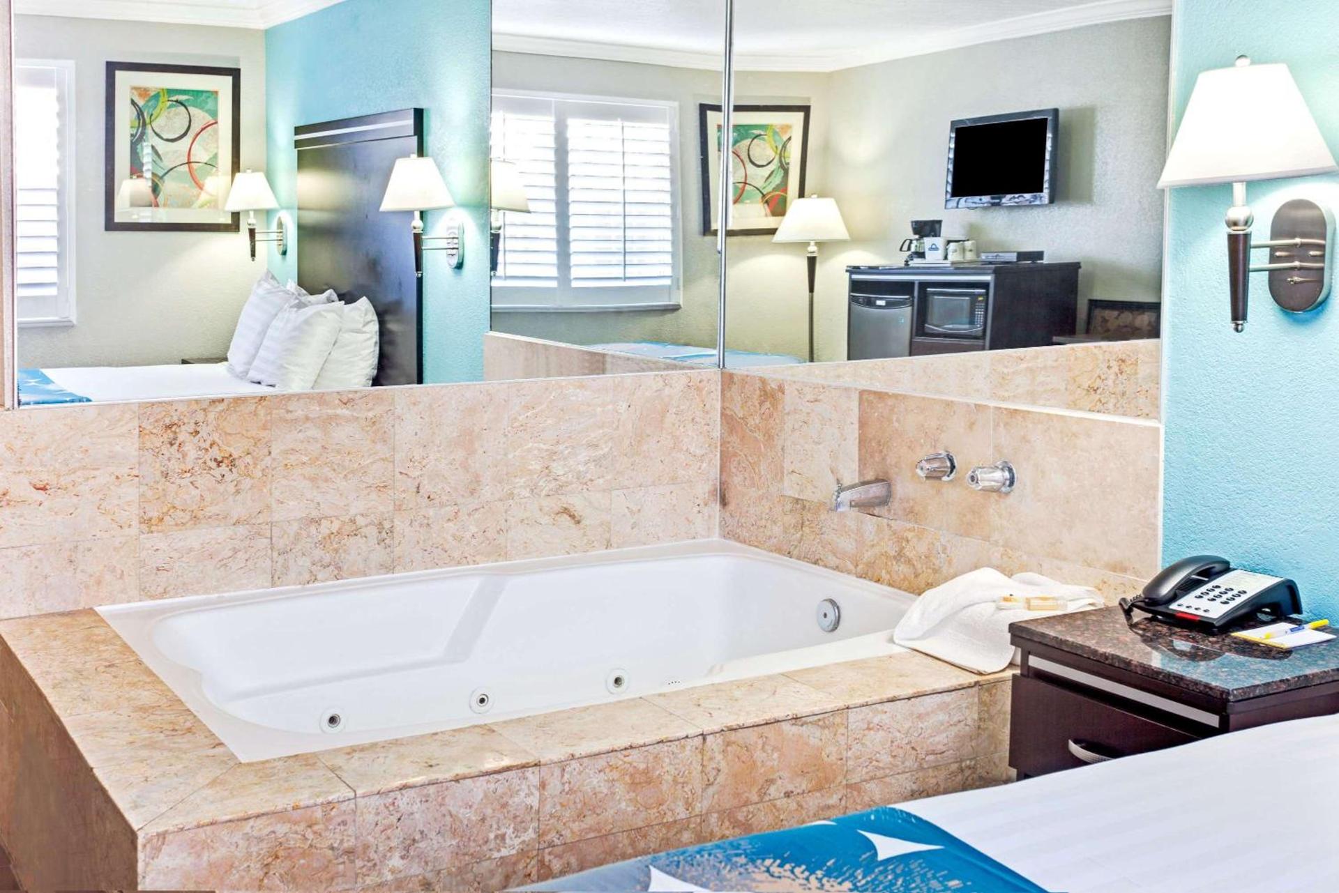 Cabana Inn & Suites photo 19