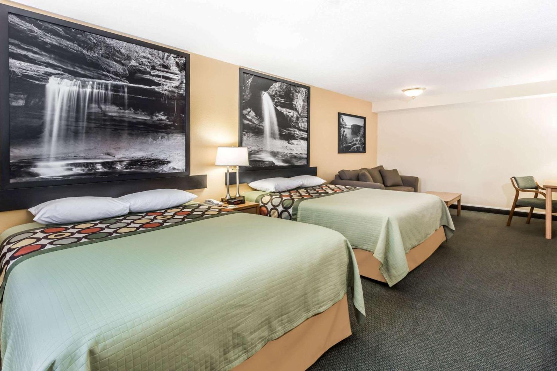 Super 8 by Wyndham Ottawa Starved Rock photo 9