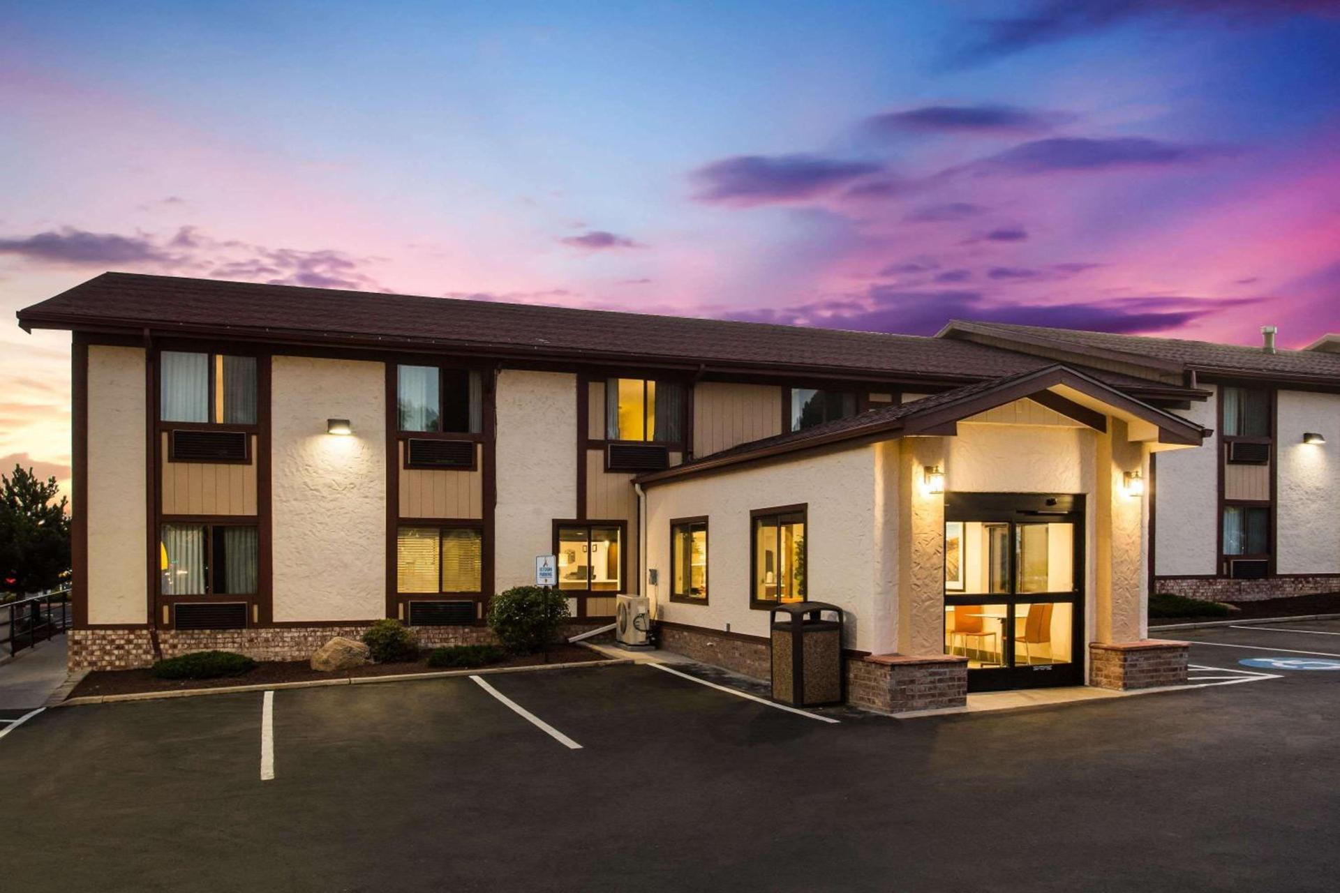 Super 8 by Wyndham Flagstaff photo 36