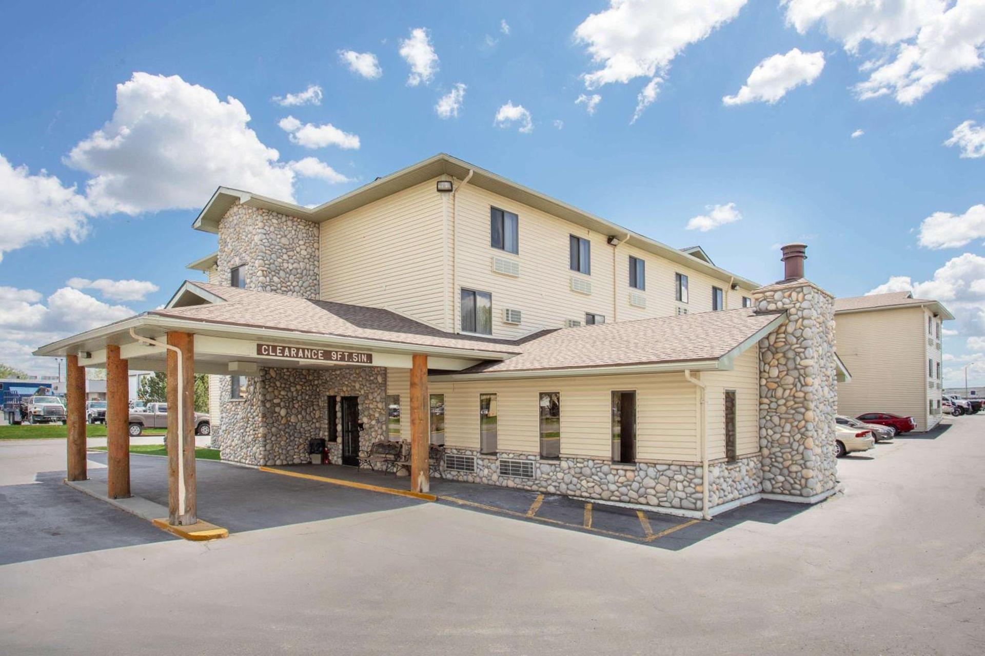 Super 8 by Wyndham Billings photo 3