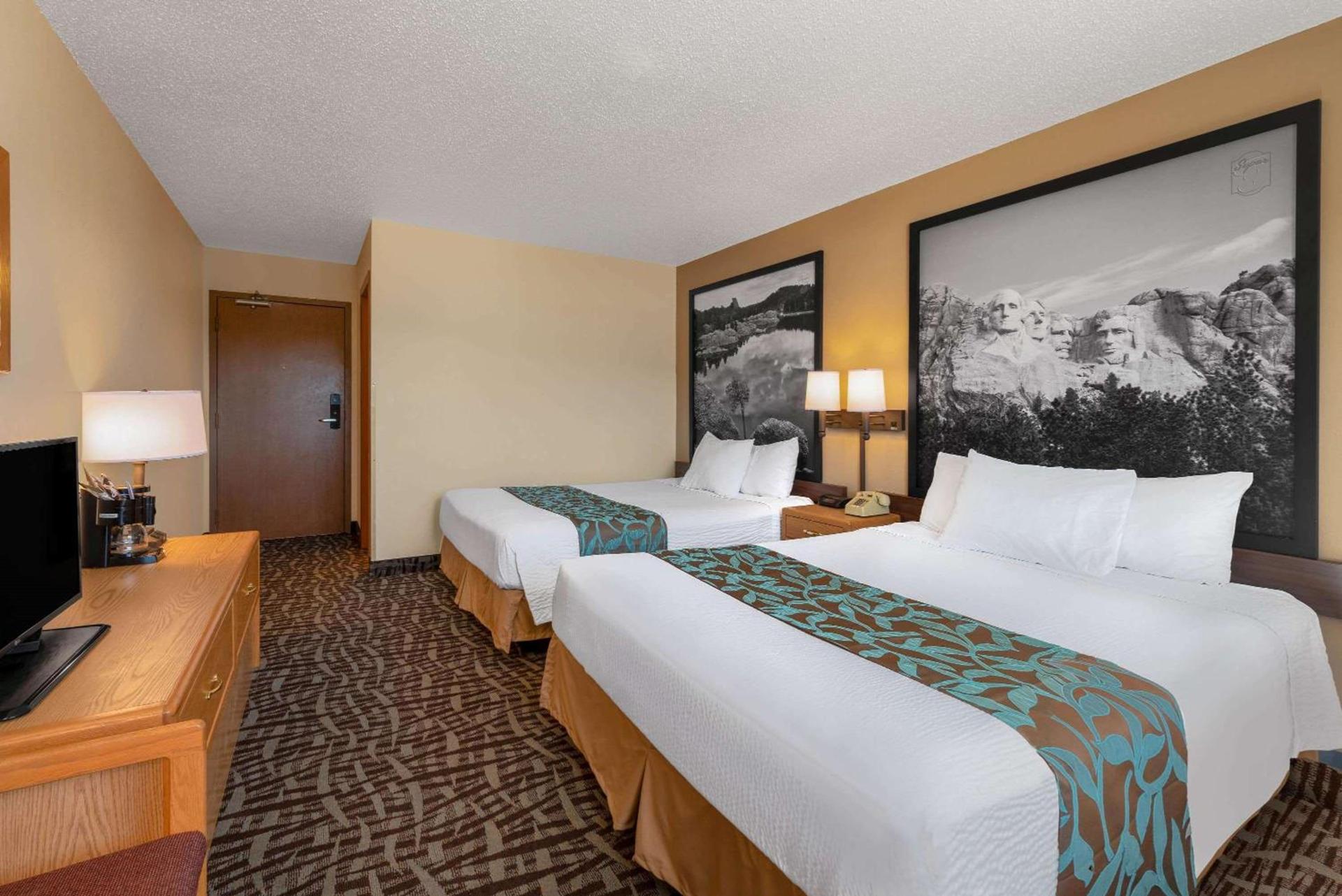 Super 8 by Wyndham Hill City/Mt Rushmore/ Area photo 26