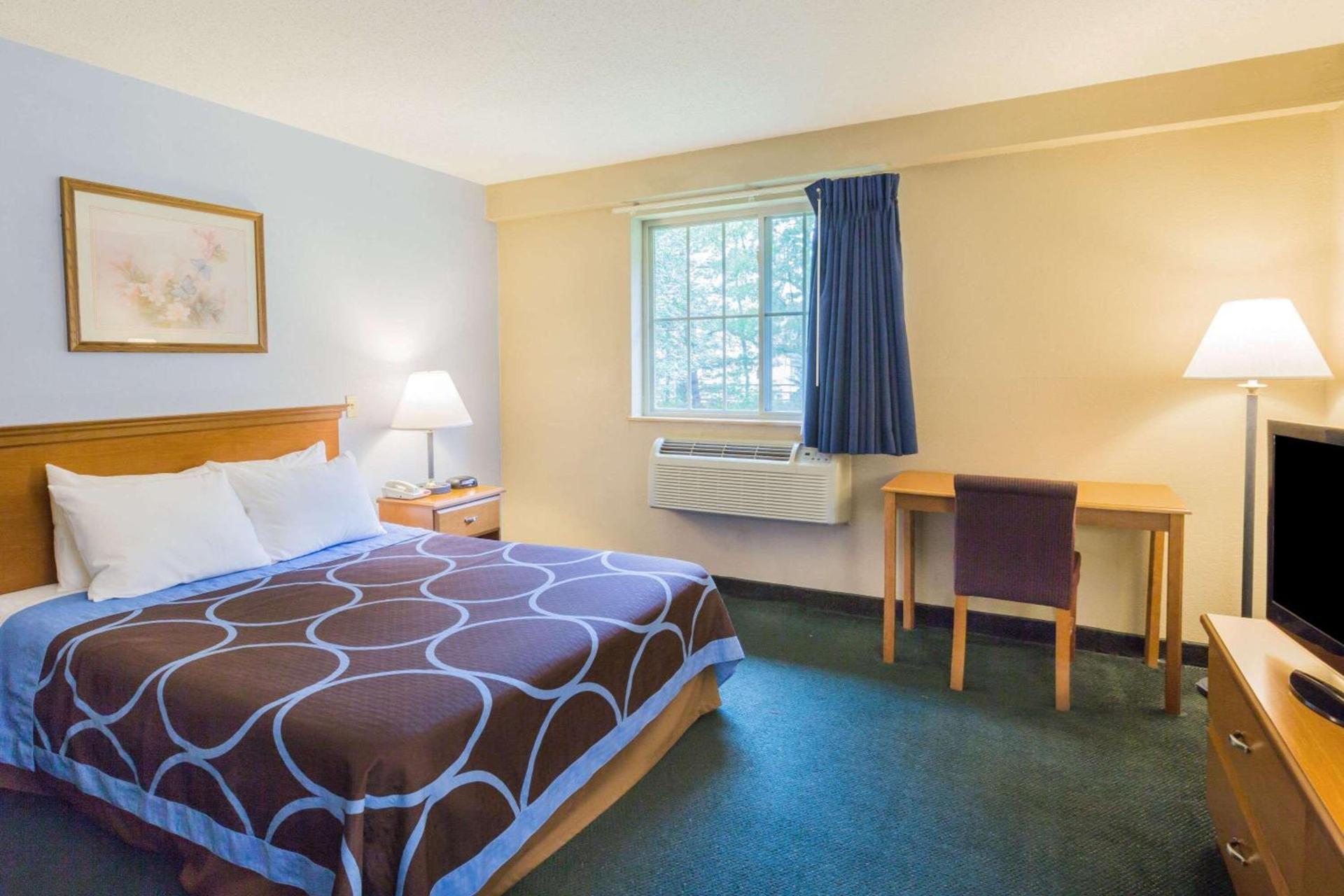 Super 8 by Wyndham East Stroudsburg - Poconos photo 36