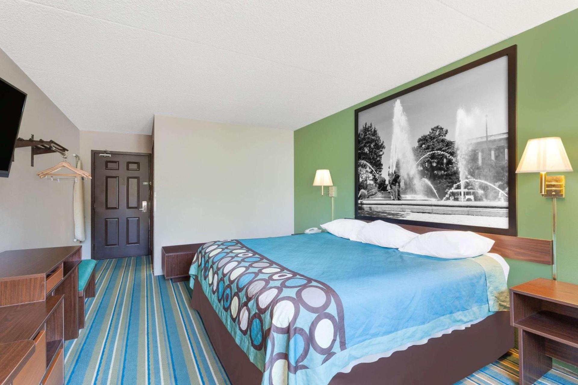 Super 8 by Wyndham Harrisburg Hershey West photo 11