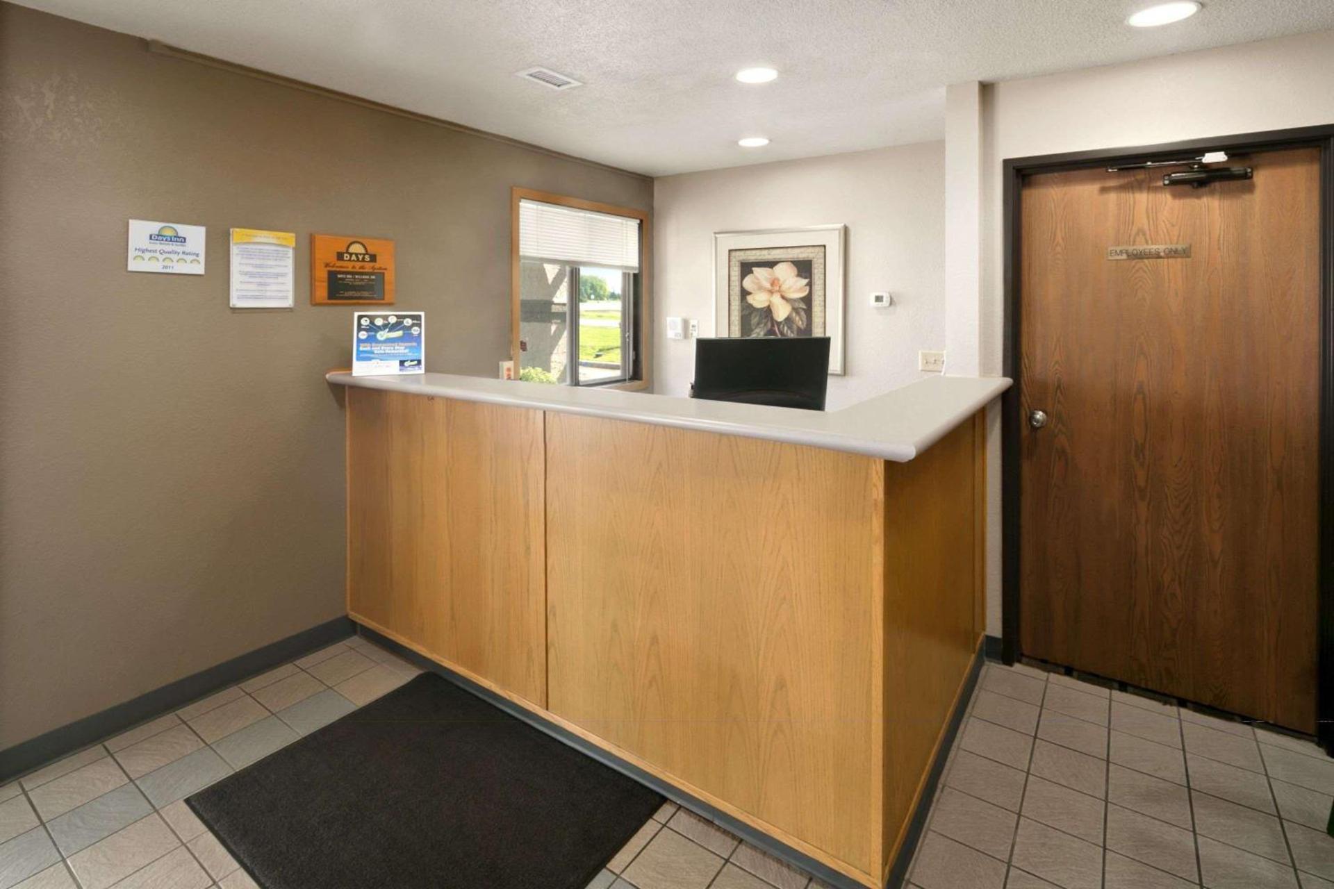 Days Inn by Wyndham Willmar photo 2