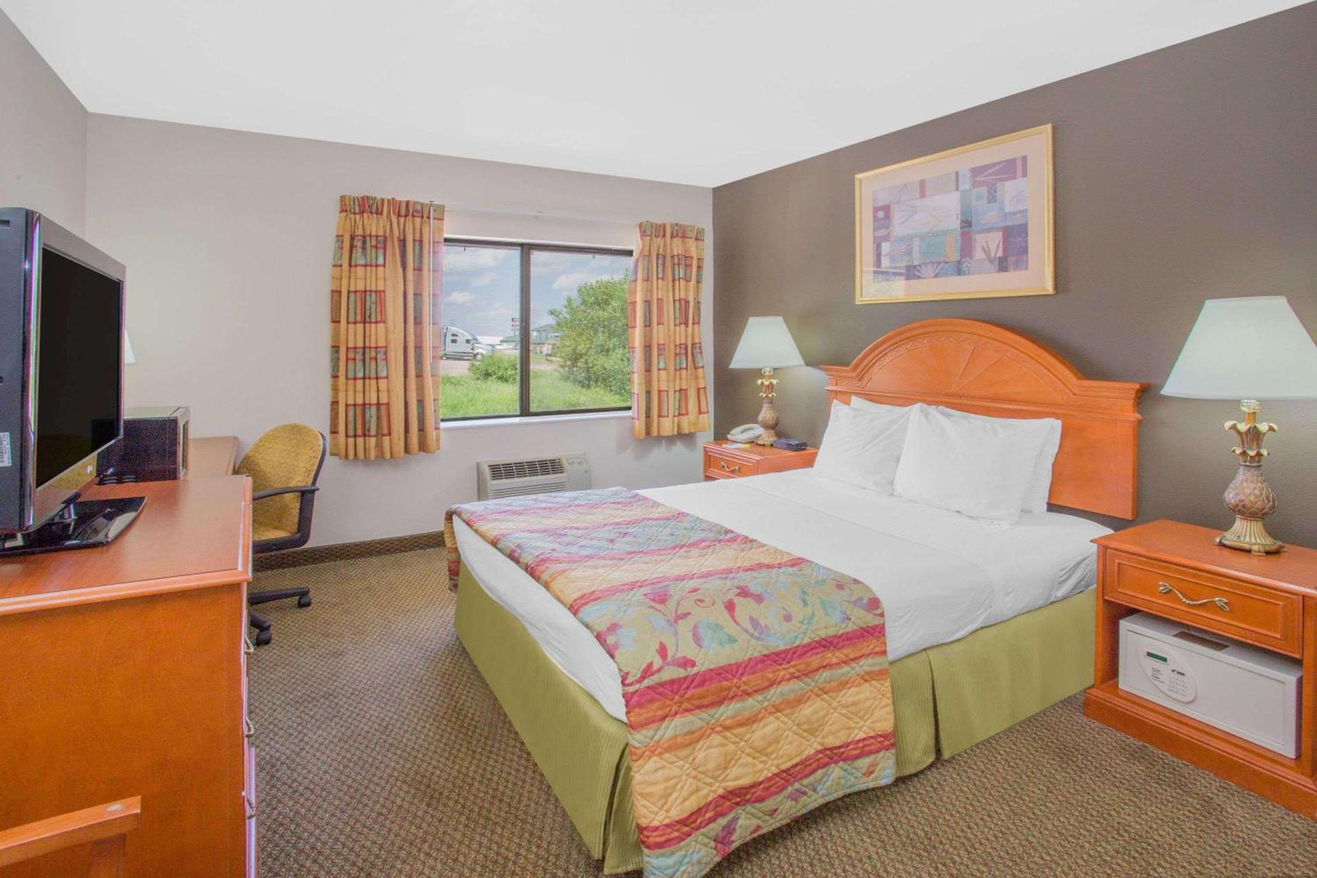 Days Inn by Wyndham Portage Cascade Mountain area photo 70