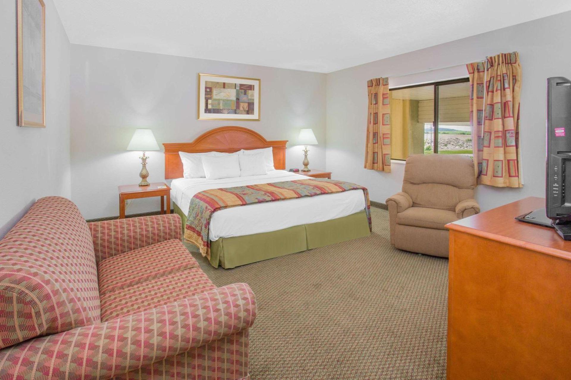 Days Inn by Wyndham Portage Cascade Mountain area photo 67
