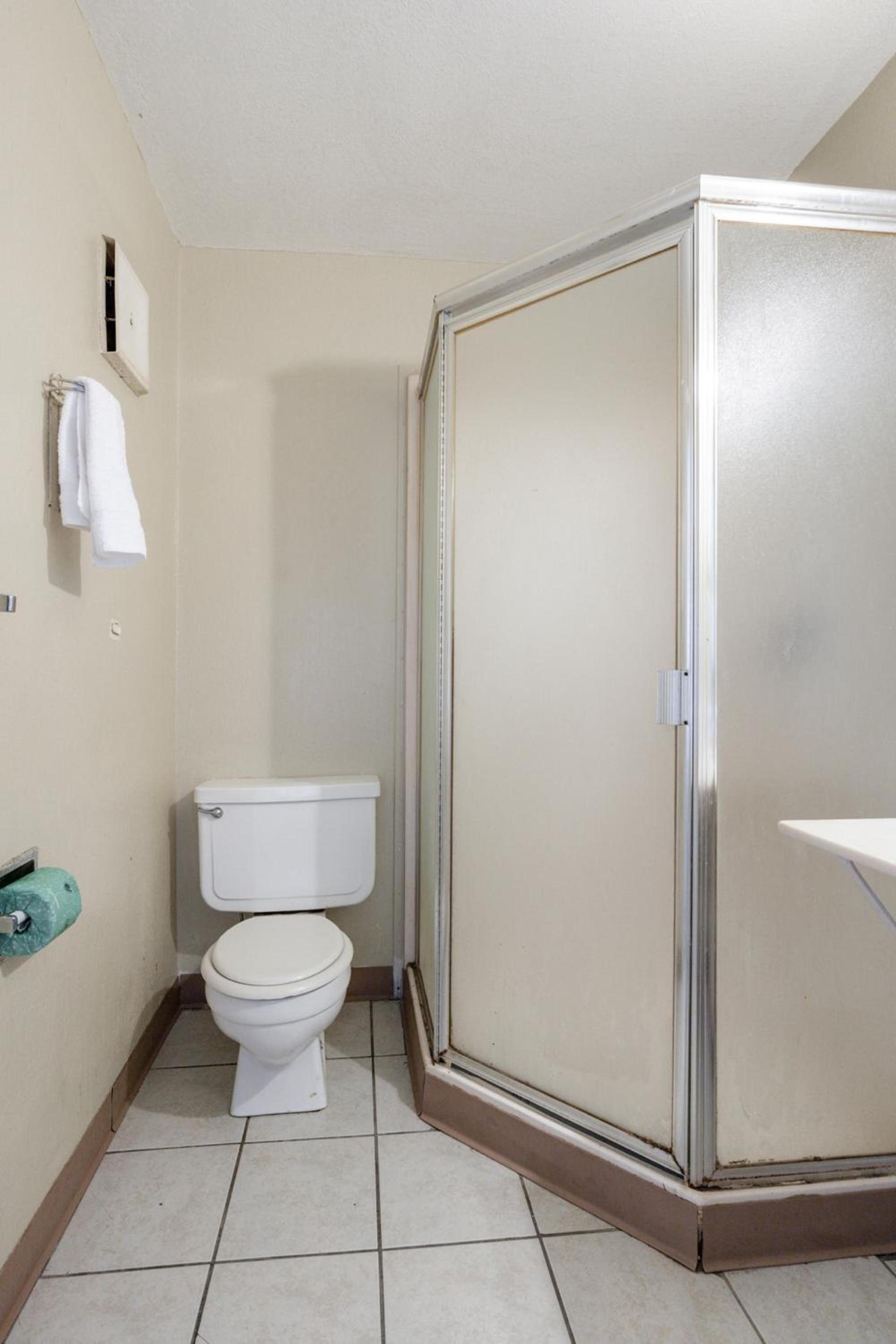 OYO Hotel Shreveport Airport North photo 30