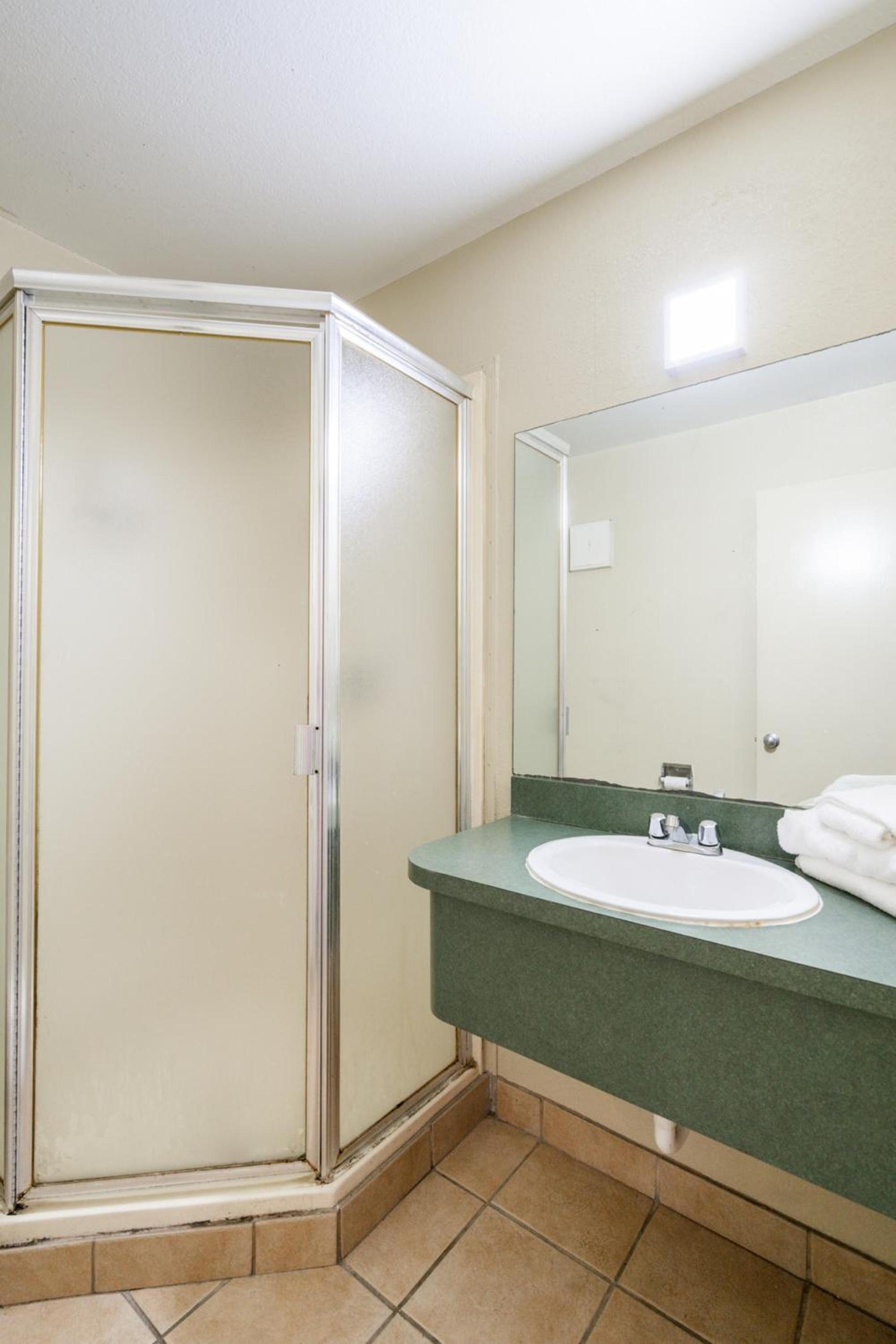 OYO Hotel Shreveport Airport North photo 20