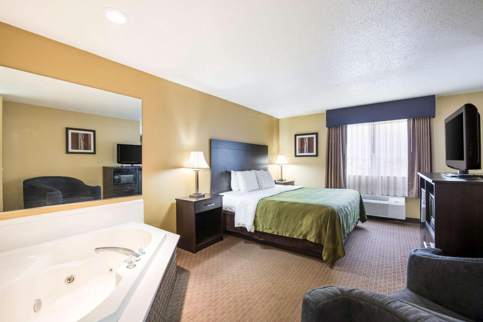 Quality Inn & Suites Menomonie photo 25