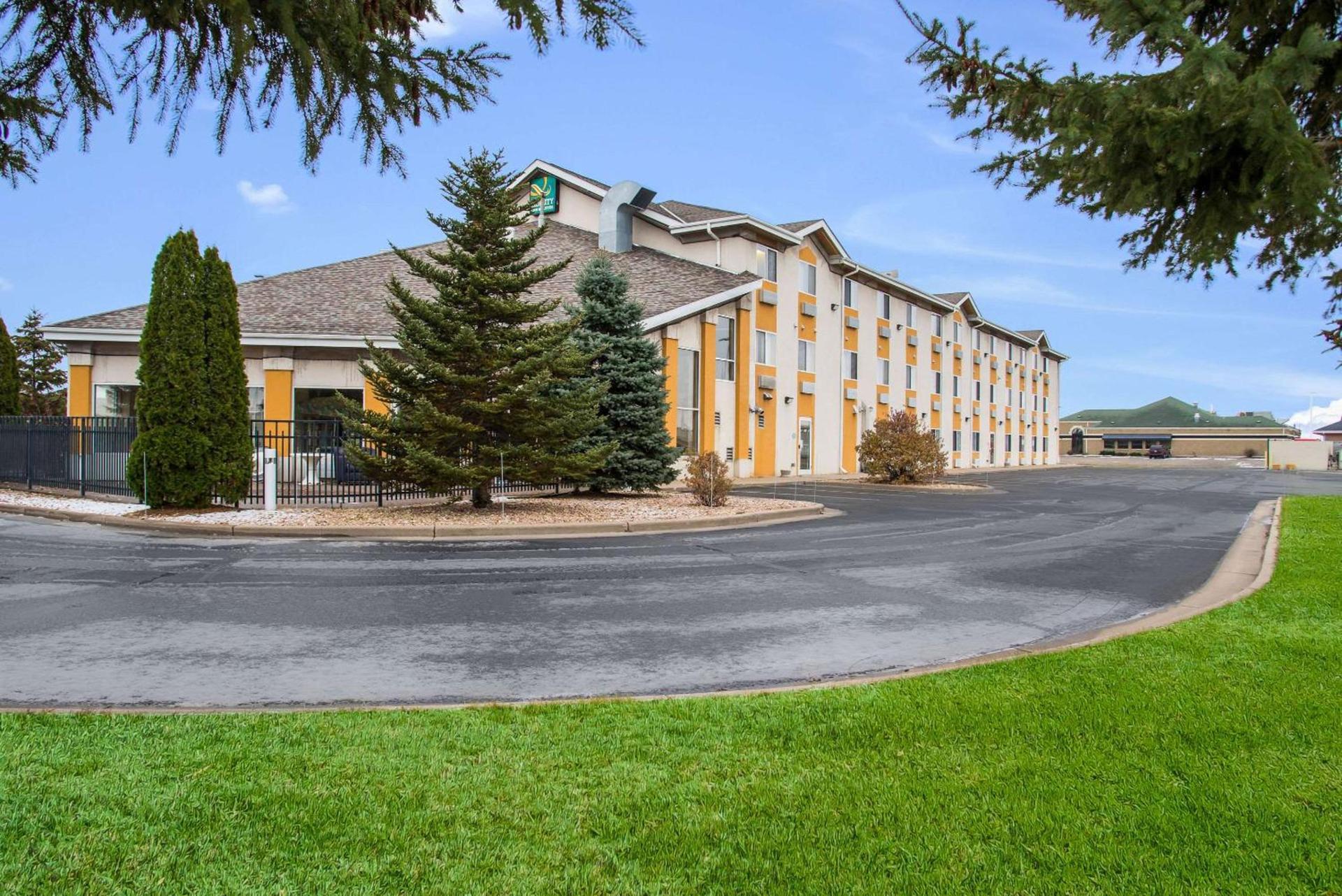 Quality Inn & Suites Menomonie photo 2