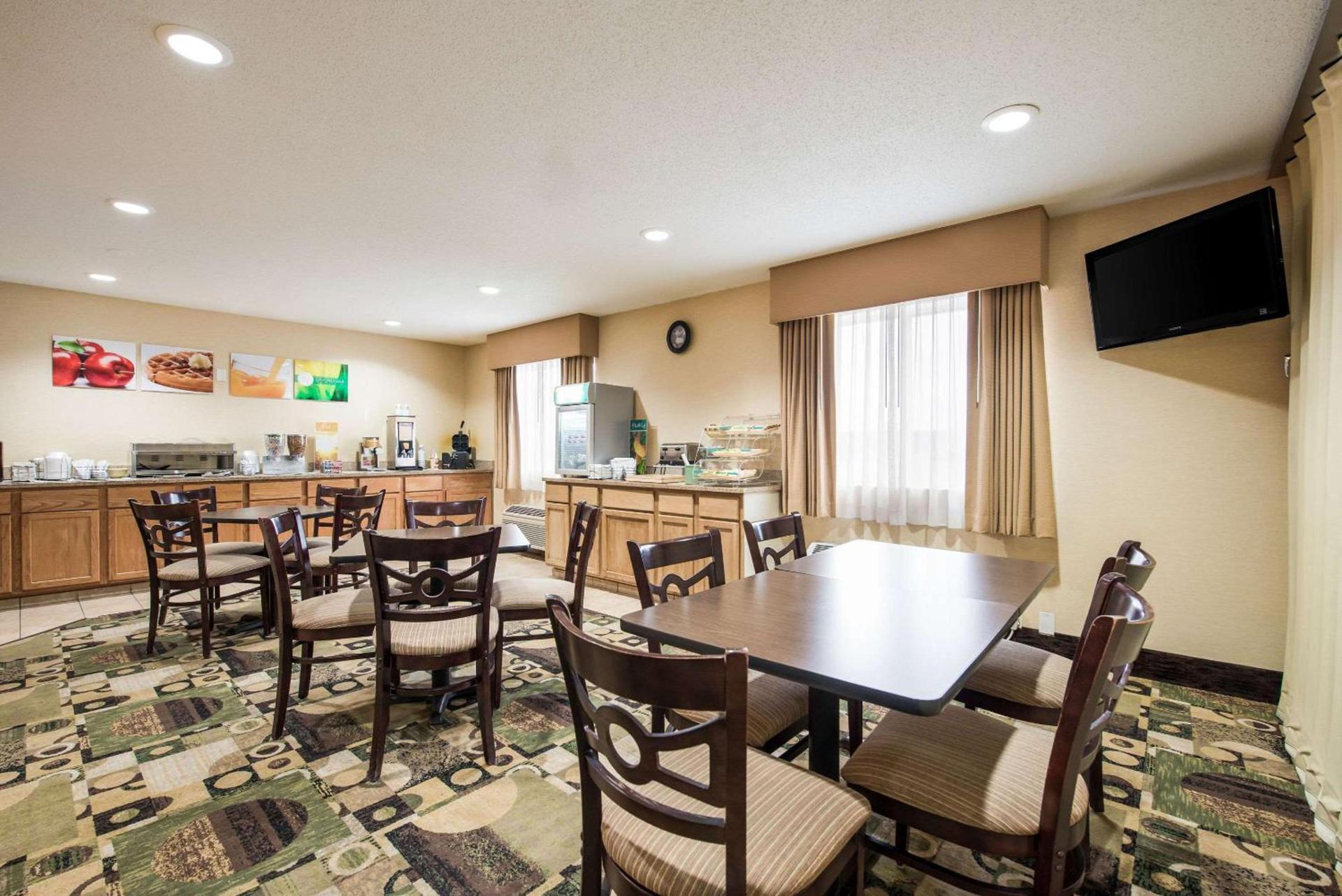 Quality Inn & Suites Menomonie photo 30
